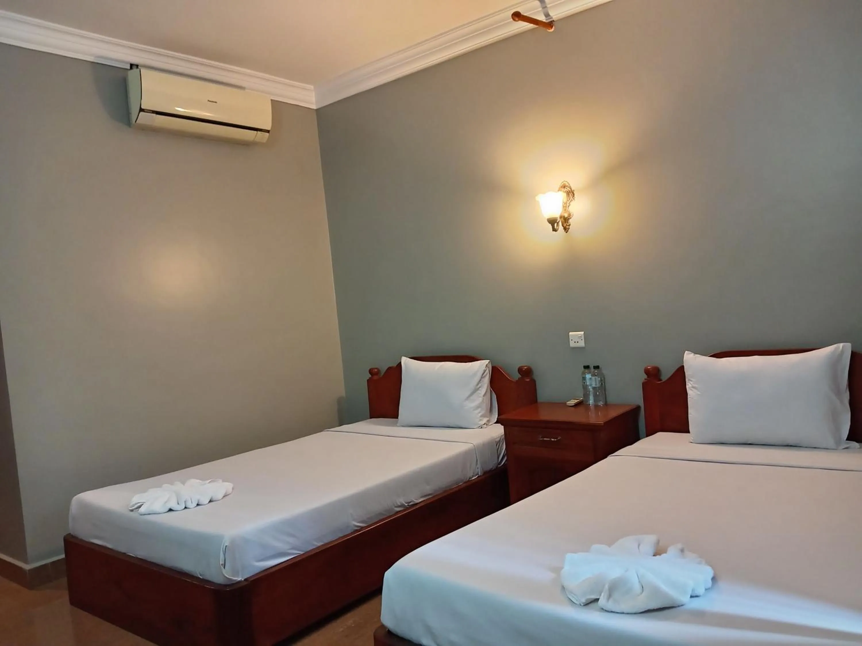 Bed in RatanakCity hotel