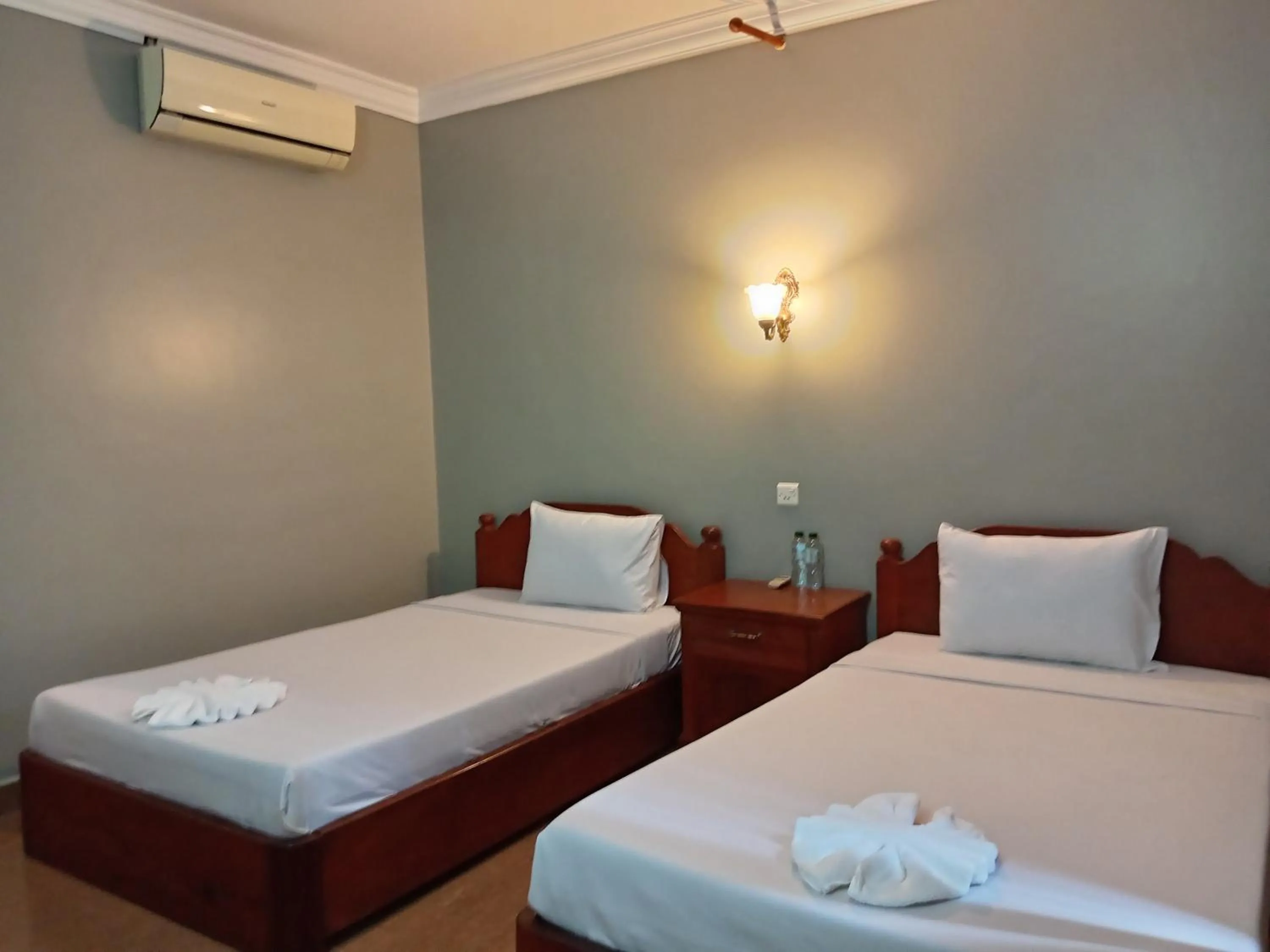 Bed in RatanakCity hotel