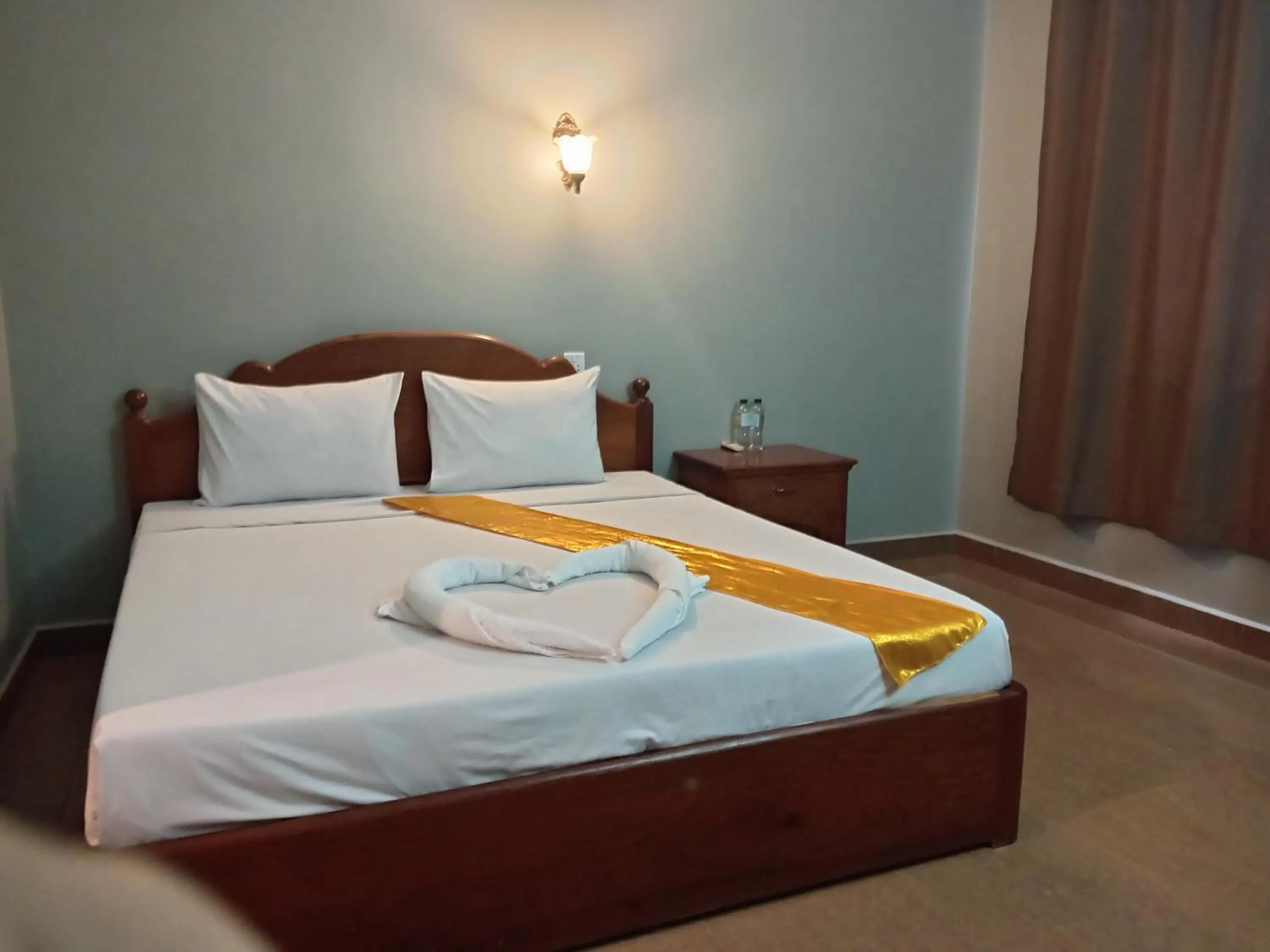 Bed in RatanakCity hotel