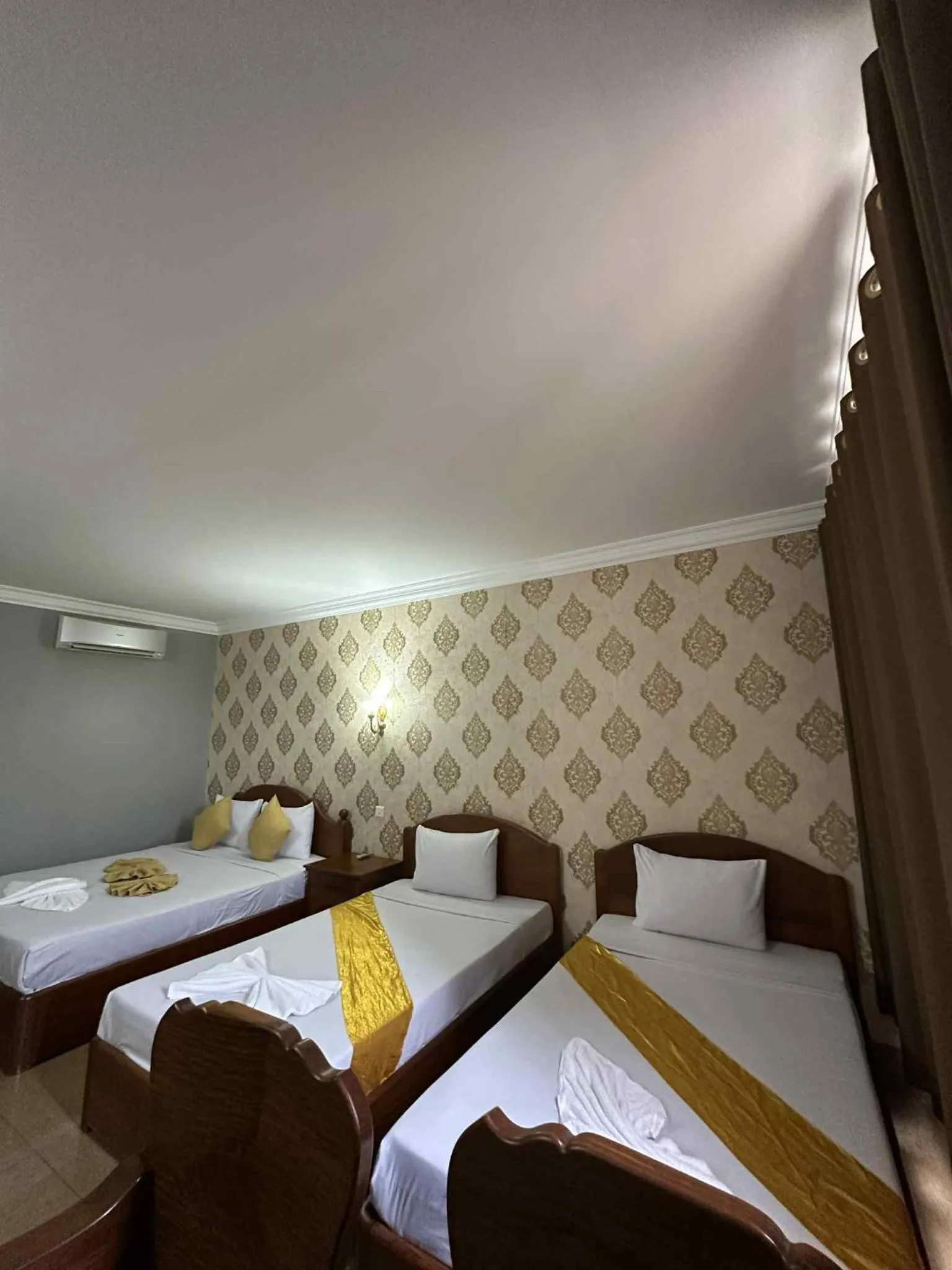 Bed in RatanakCity hotel