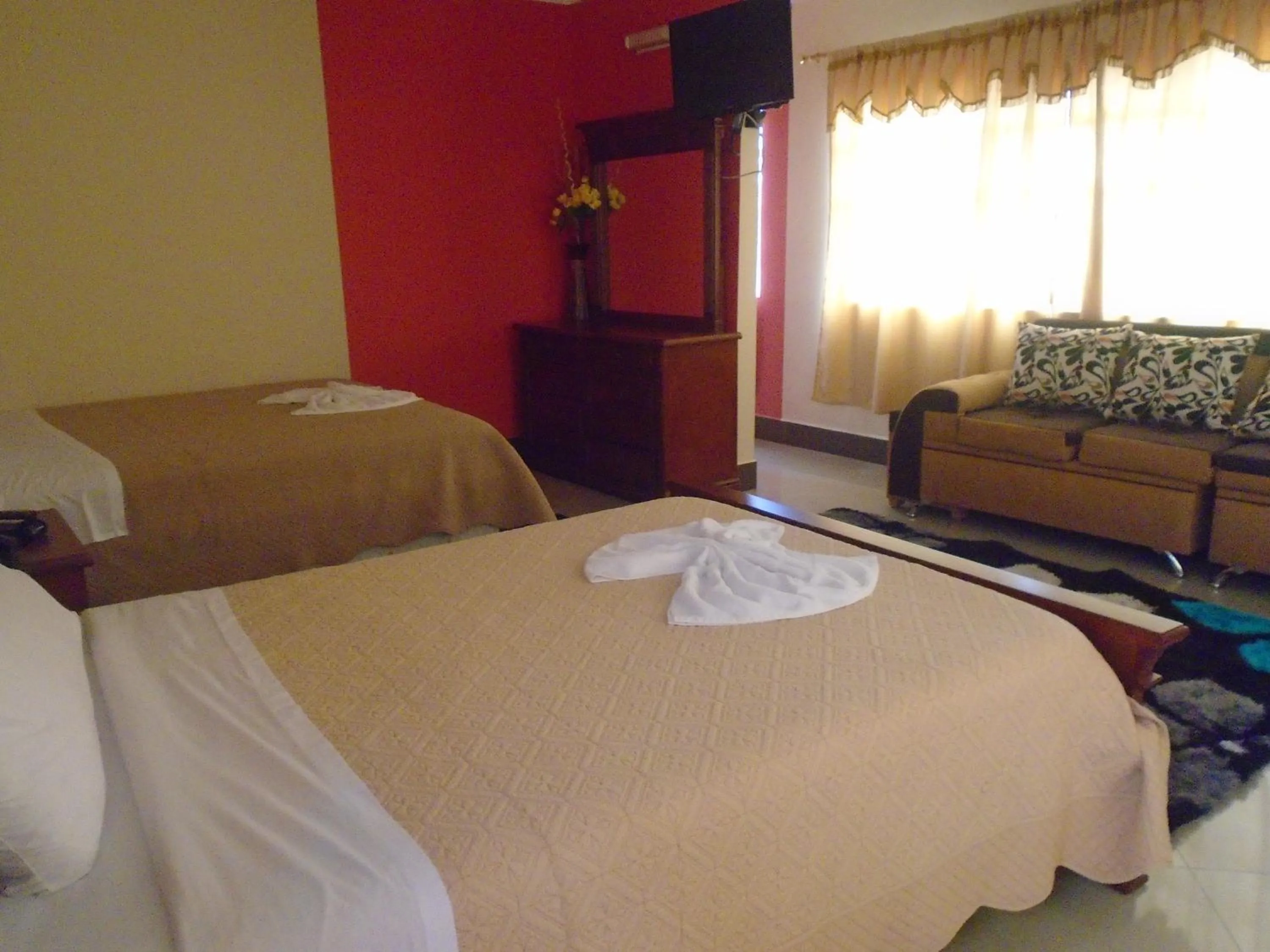 Photo of the whole room, Bed in Hotel Platinum Class