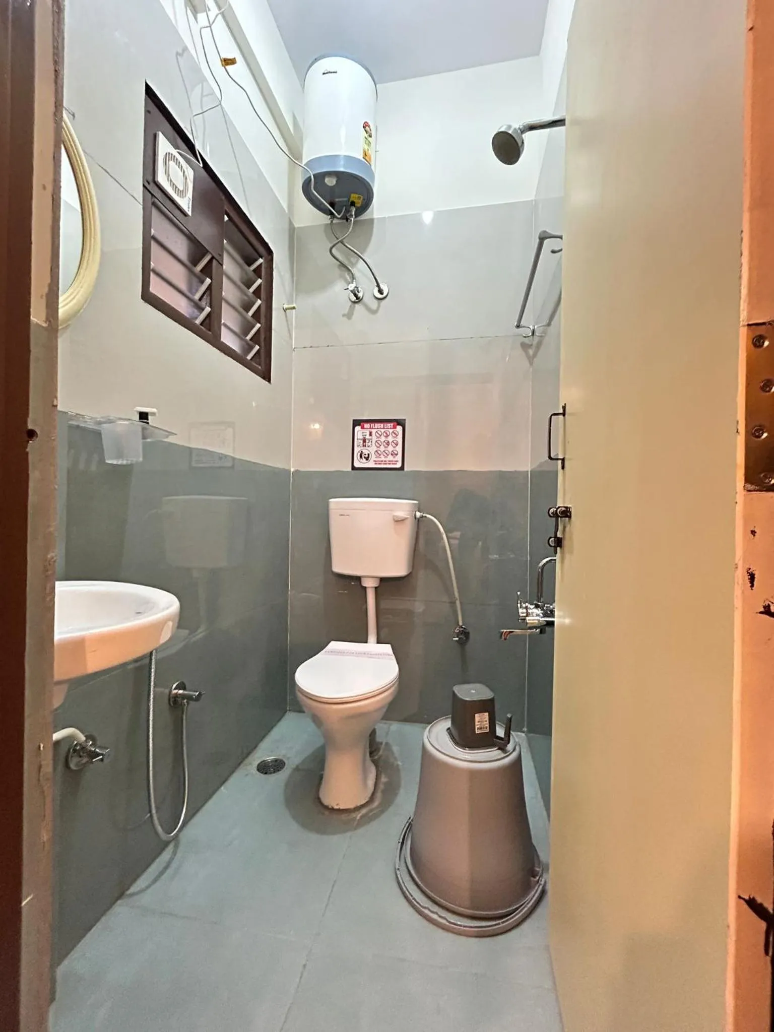 Bathroom in Hotel SM Stay INN