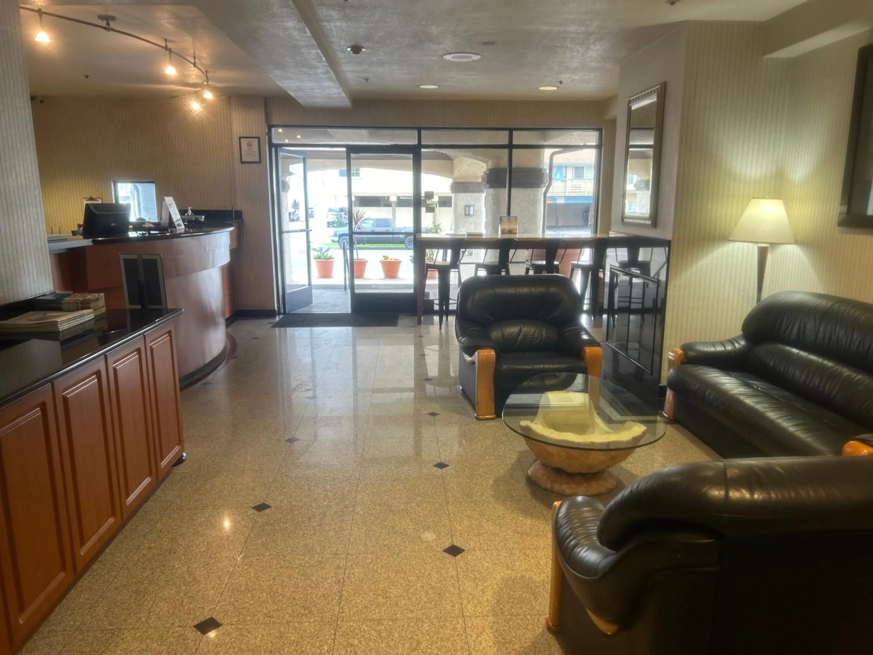 Lobby or reception in Huntington Beach Inn