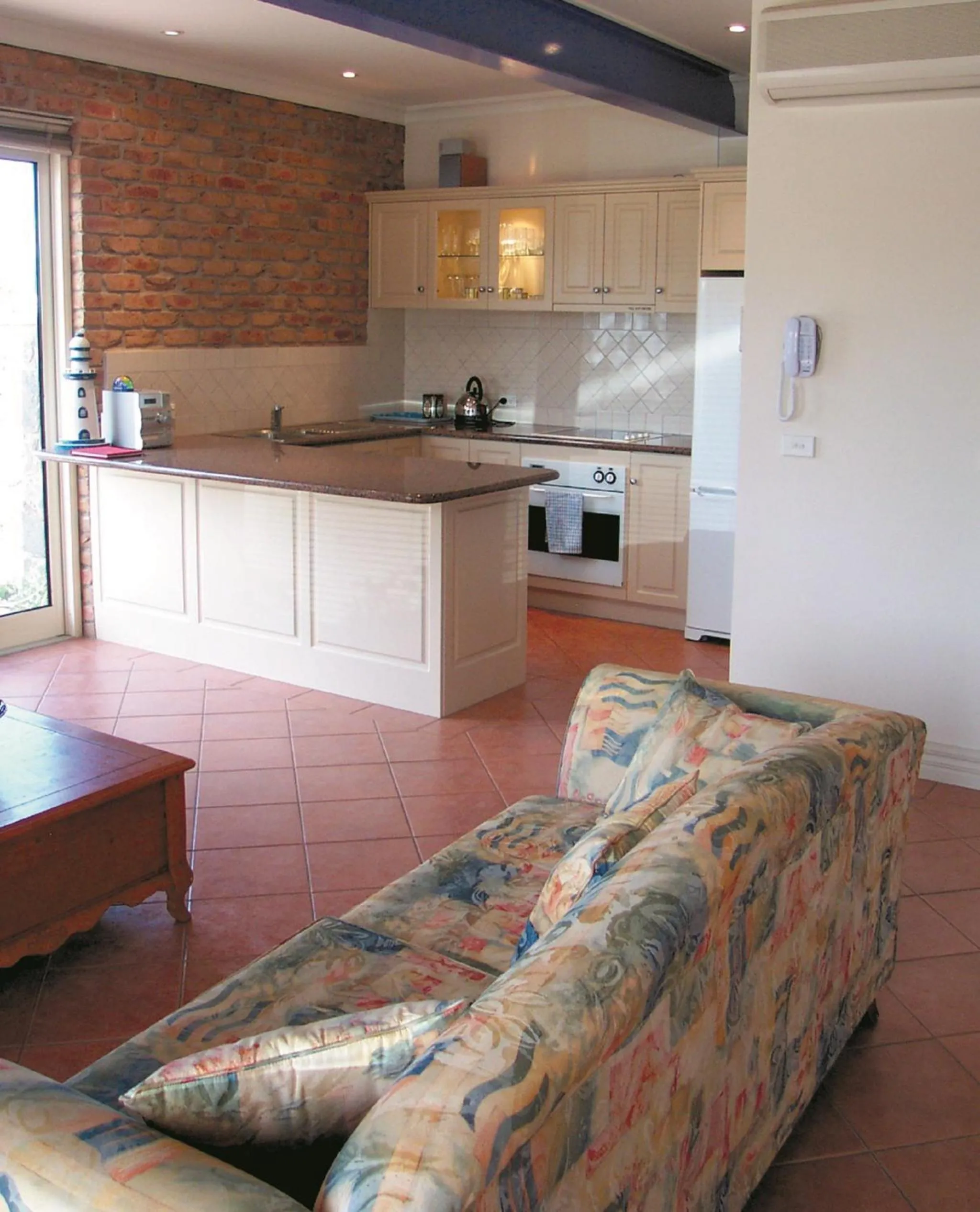 Kitchen or kitchenette in Dockside Waterfront Indulgence