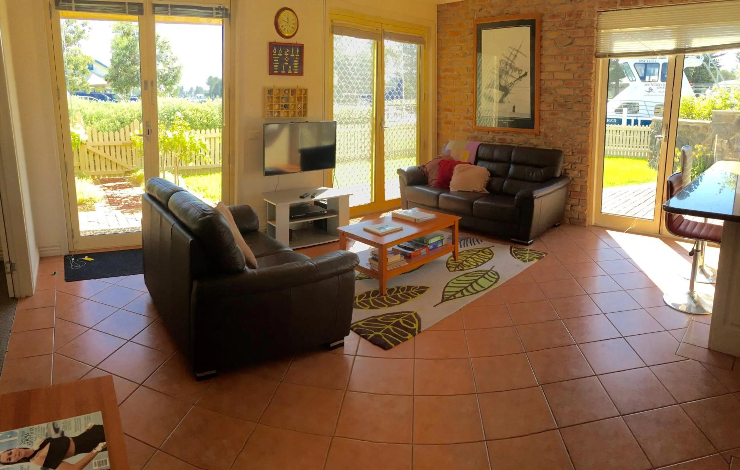 Living room in Dockside Waterfront Indulgence
