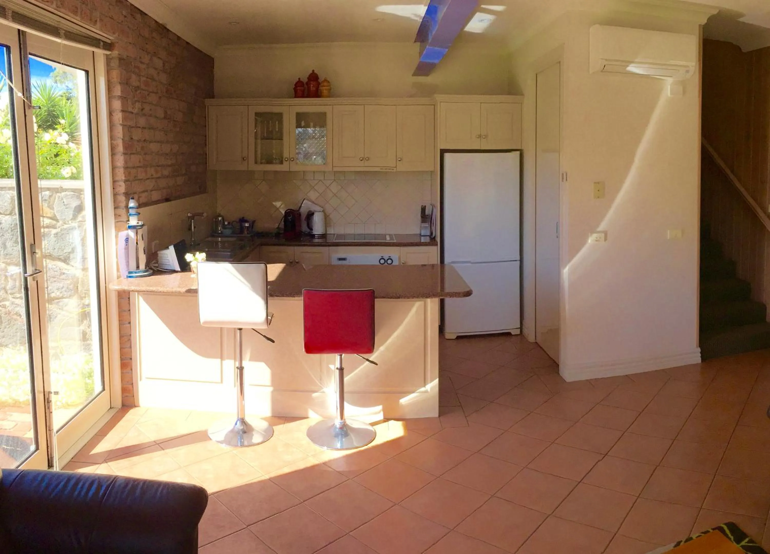 Kitchen or kitchenette in Dockside Waterfront Indulgence