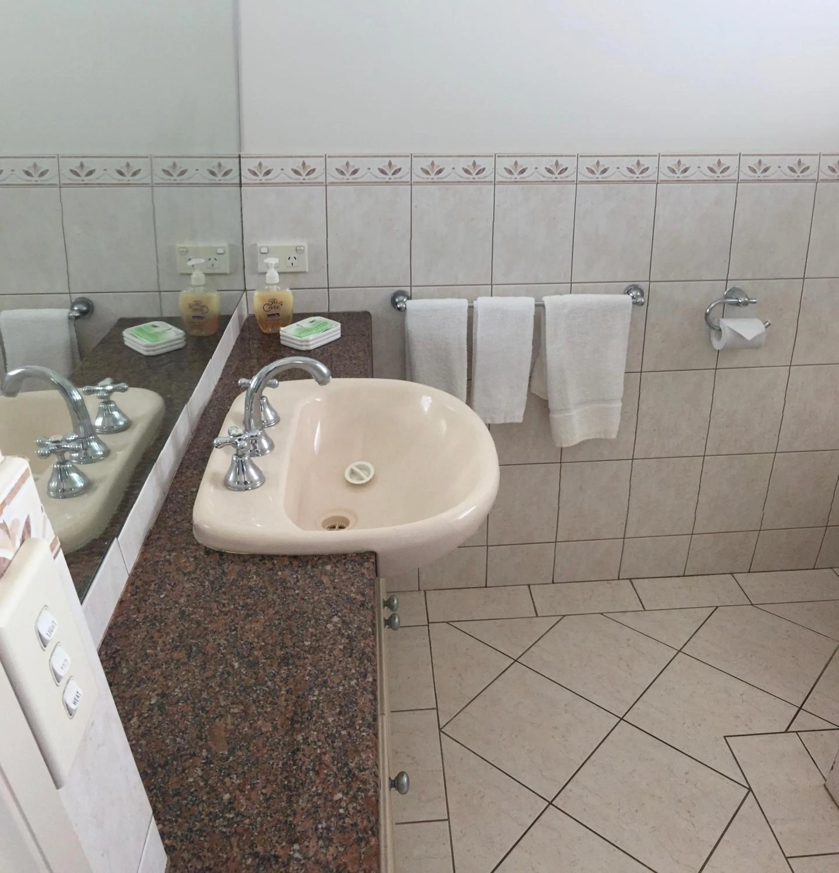 Bathroom in Dockside Waterfront Indulgence