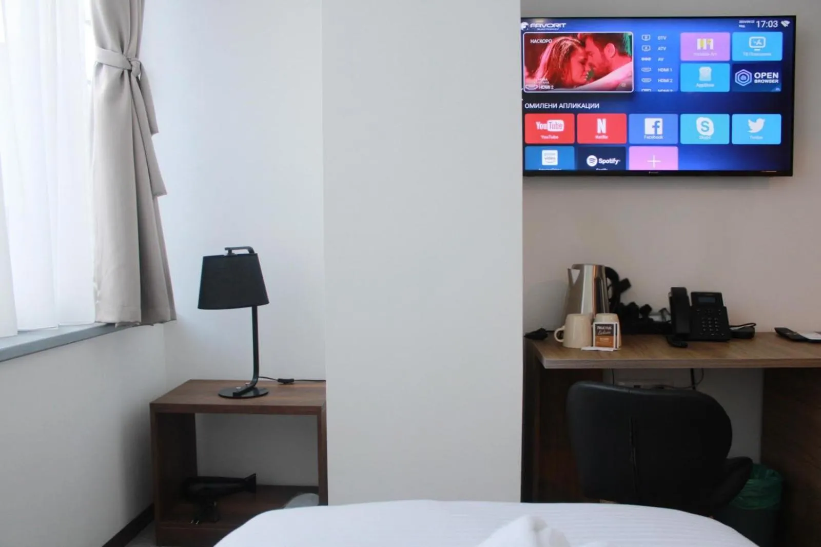 Bed in Hotel Riverside