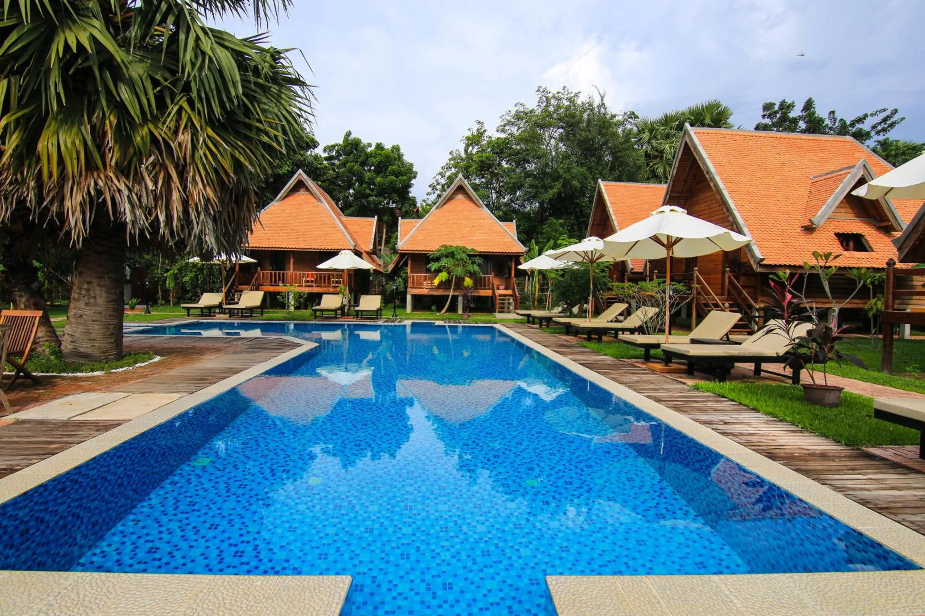 Swimming pool in Angkor Heart Bungalow