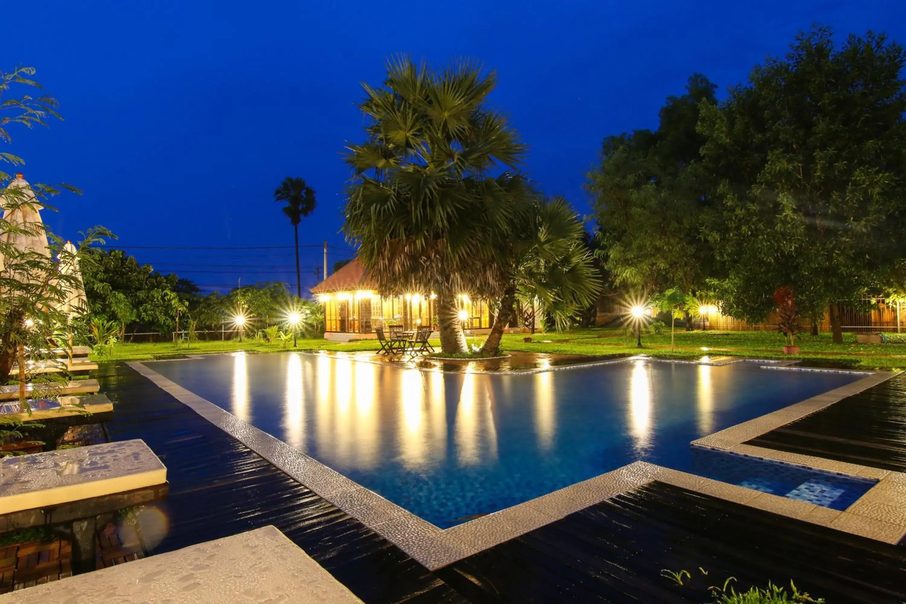 Swimming pool in Angkor Heart Bungalow Swimming pool in Angkor Heart Bungalow