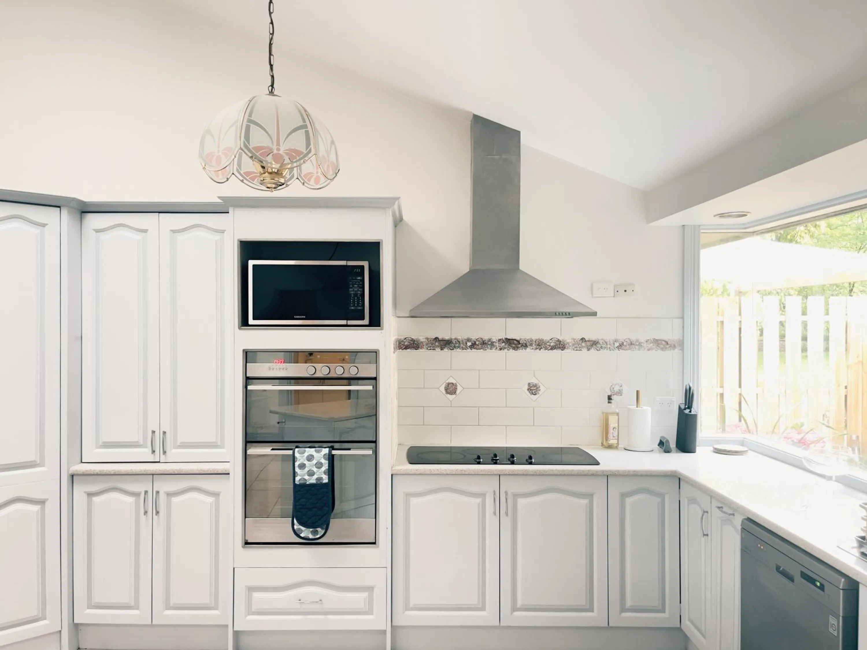 Kitchen or kitchenette in Sanctuary Park Cottages