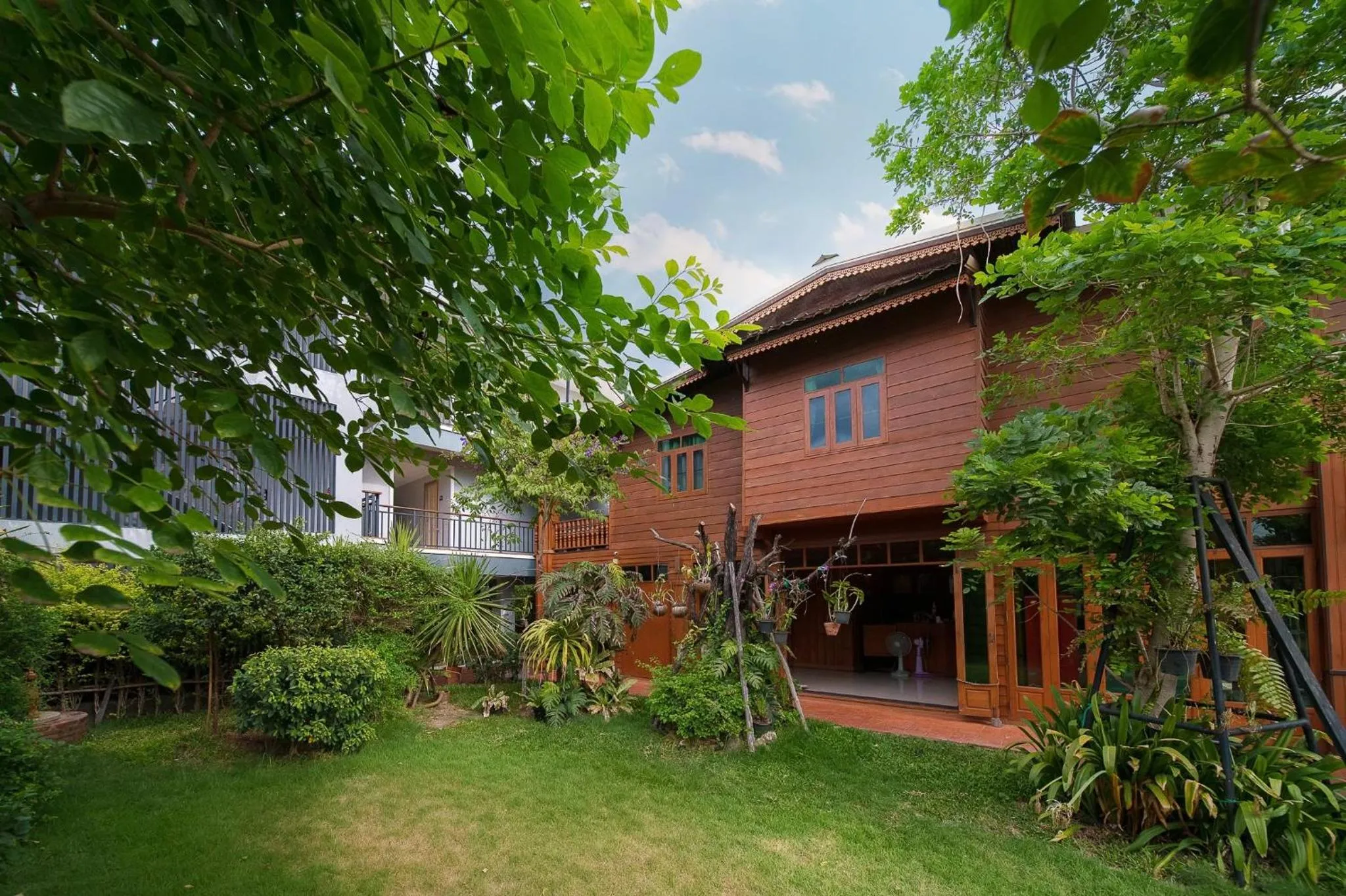 Property building in Sukhothai Garden