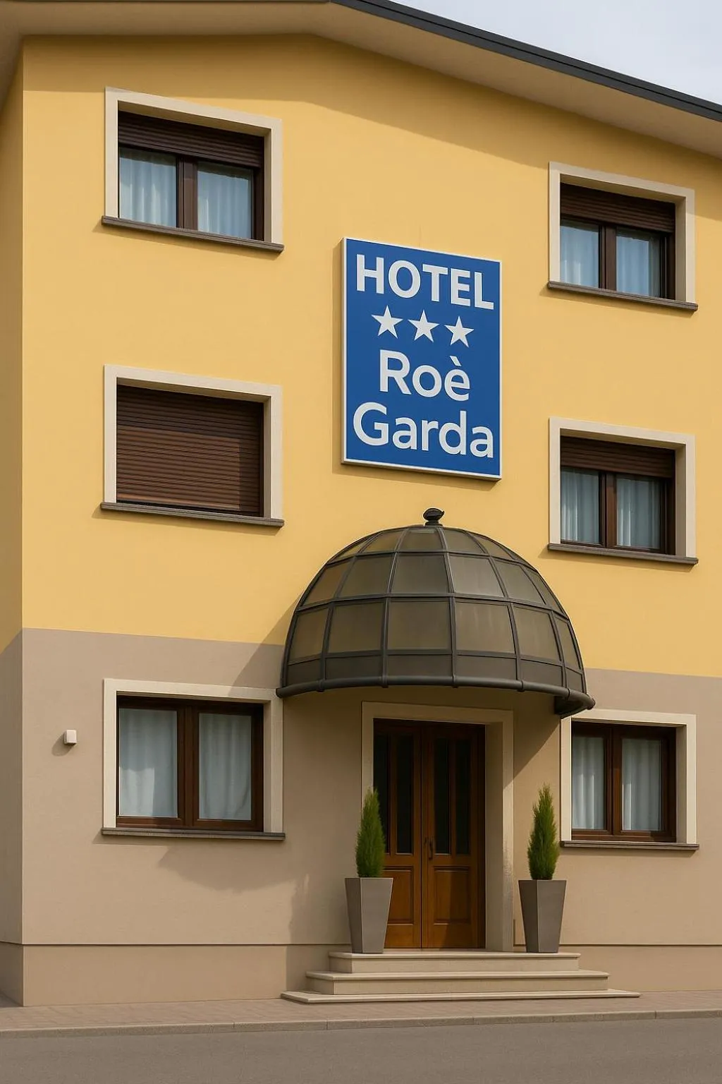 Property building in Hotel Roè Garda