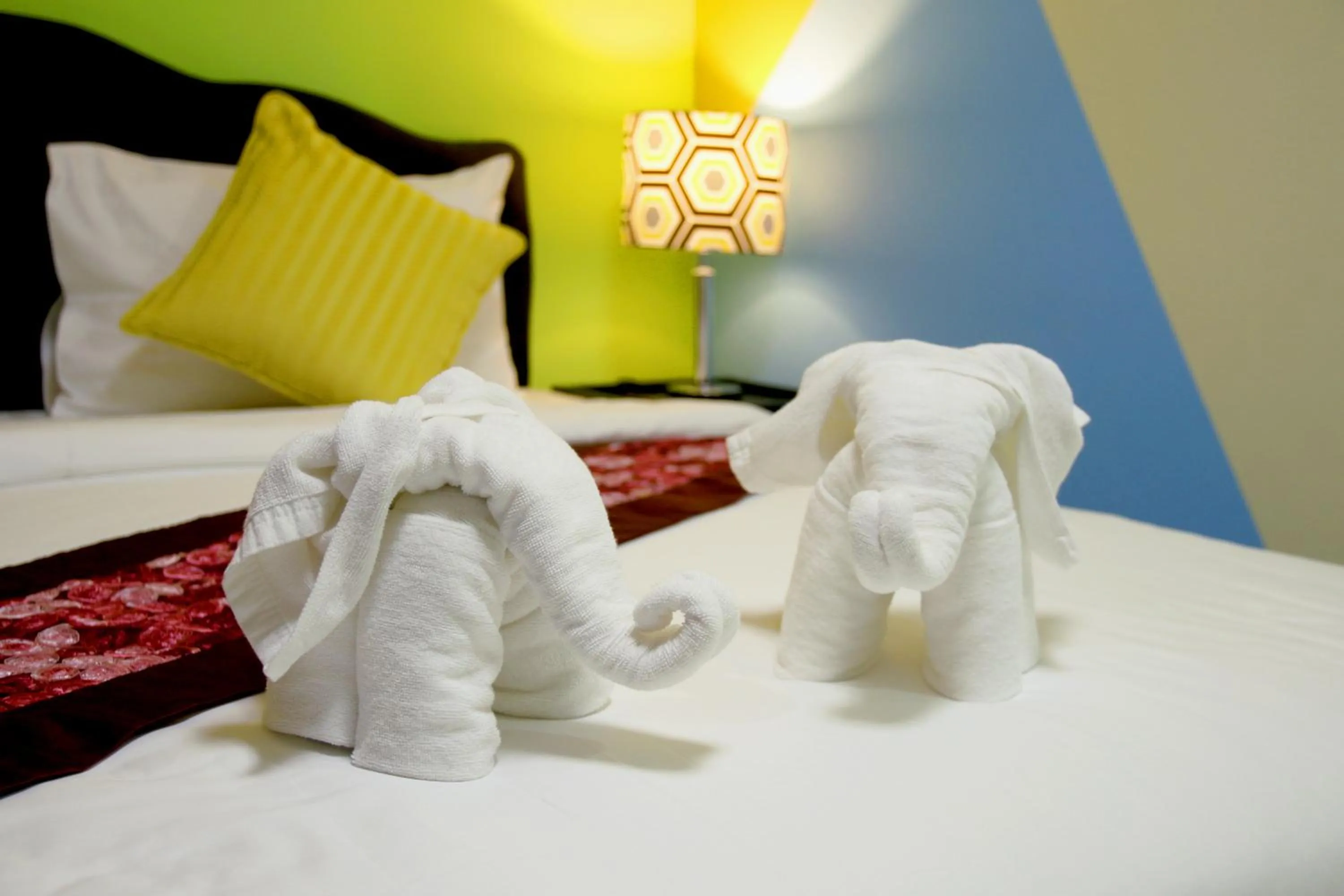 Decorative detail, Bed in Tulip Inn