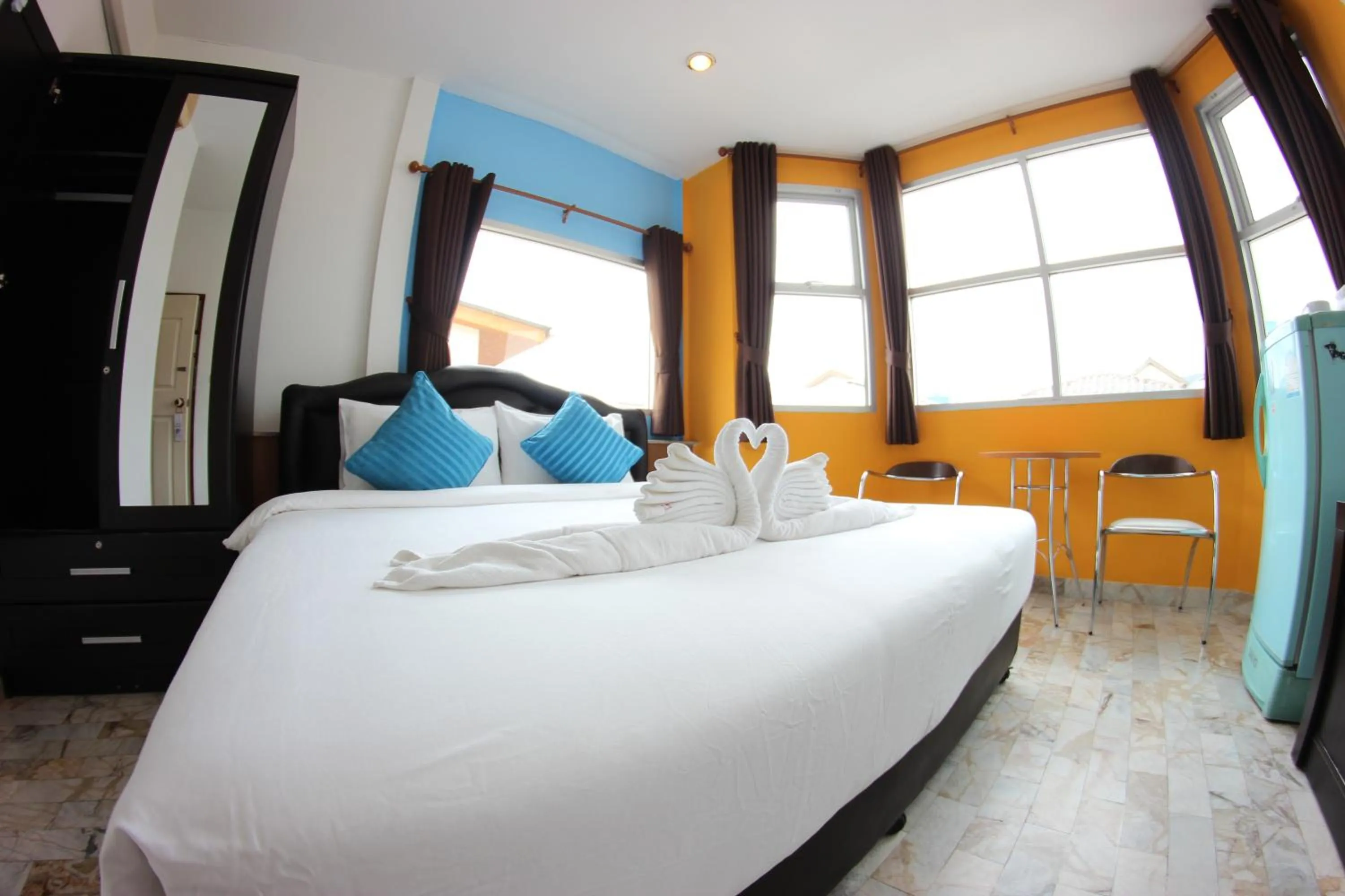 Photo of the whole room, Bed in Tulip Inn