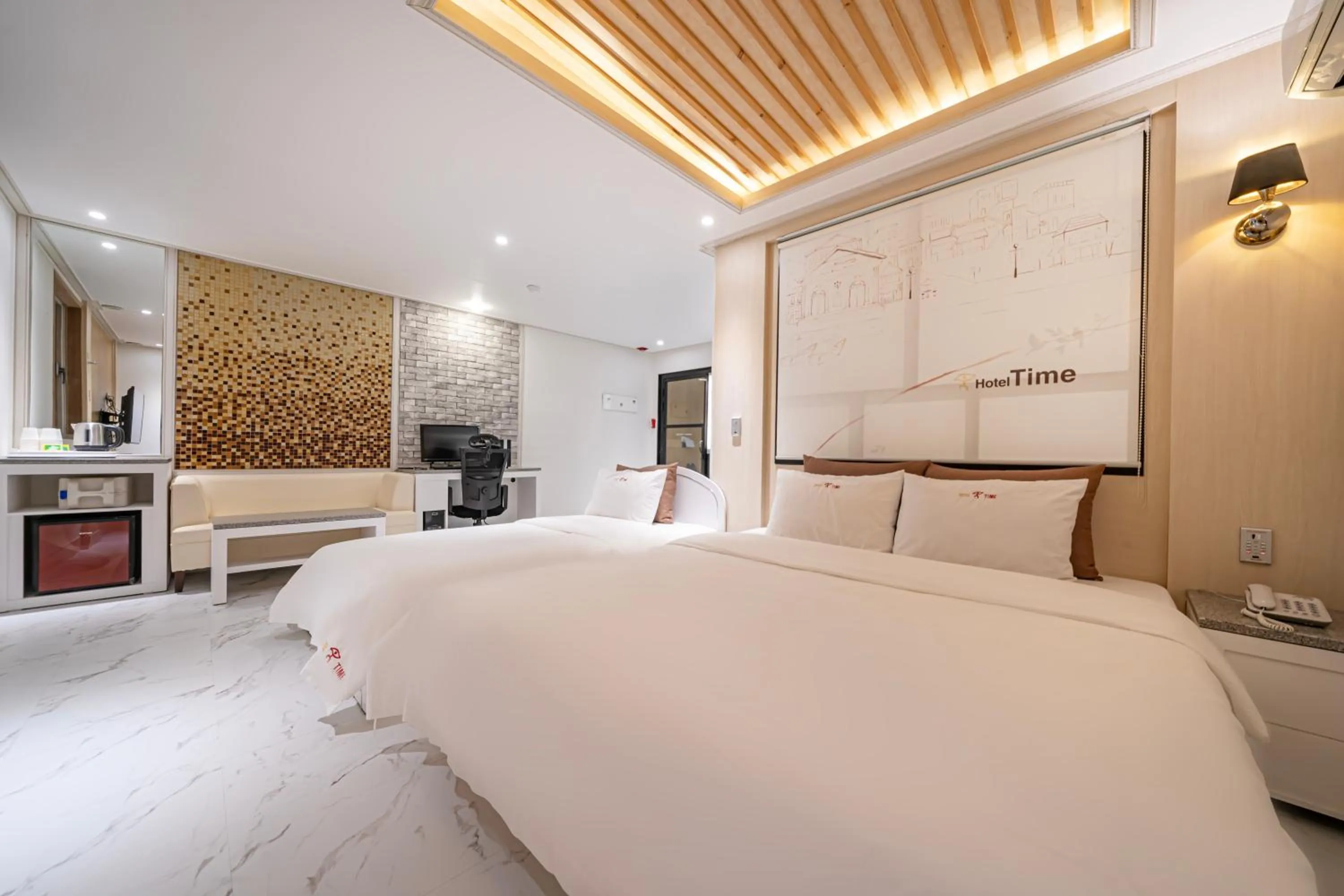 Bedroom, Bed in Time Hotel