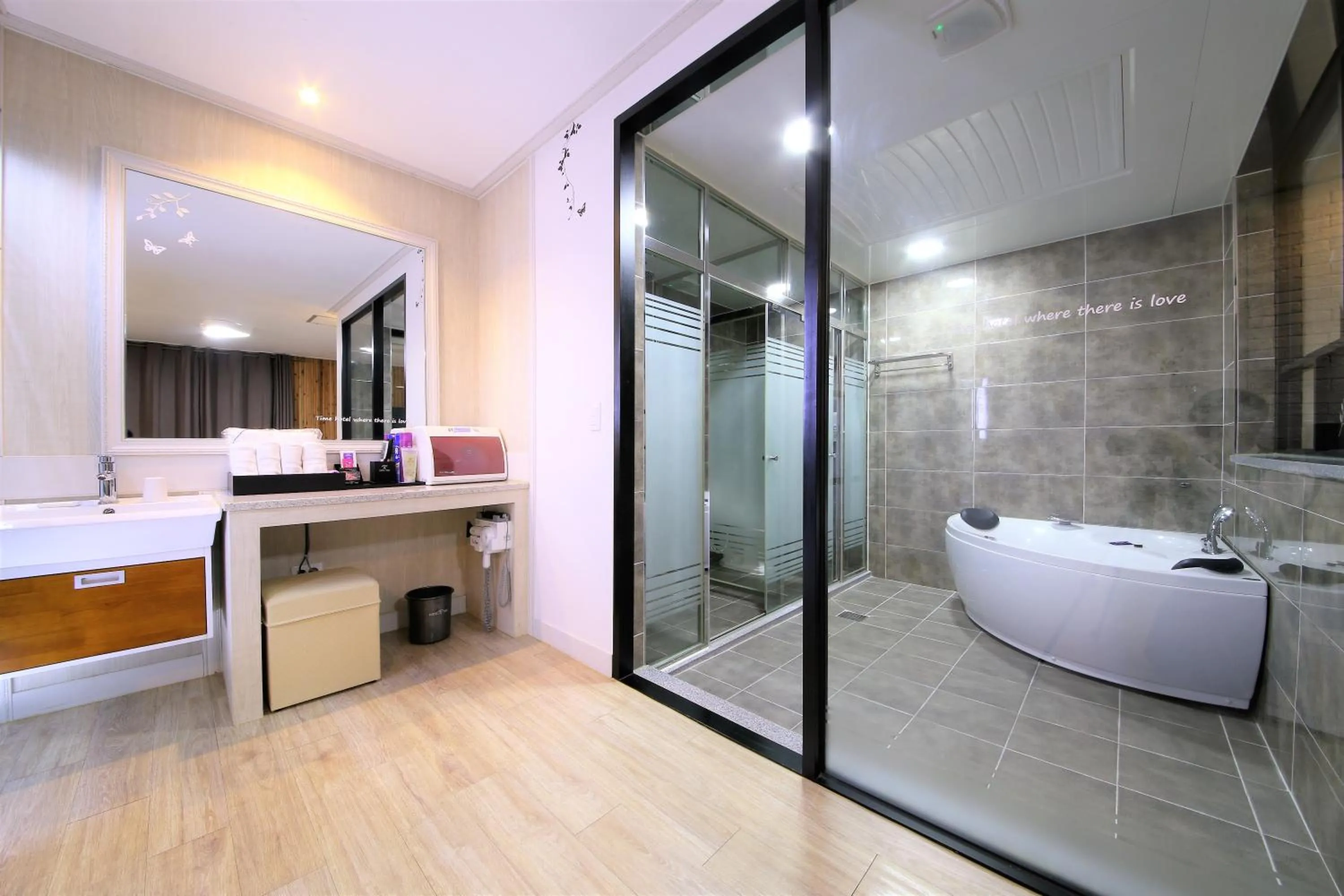 Bathroom in Time Hotel