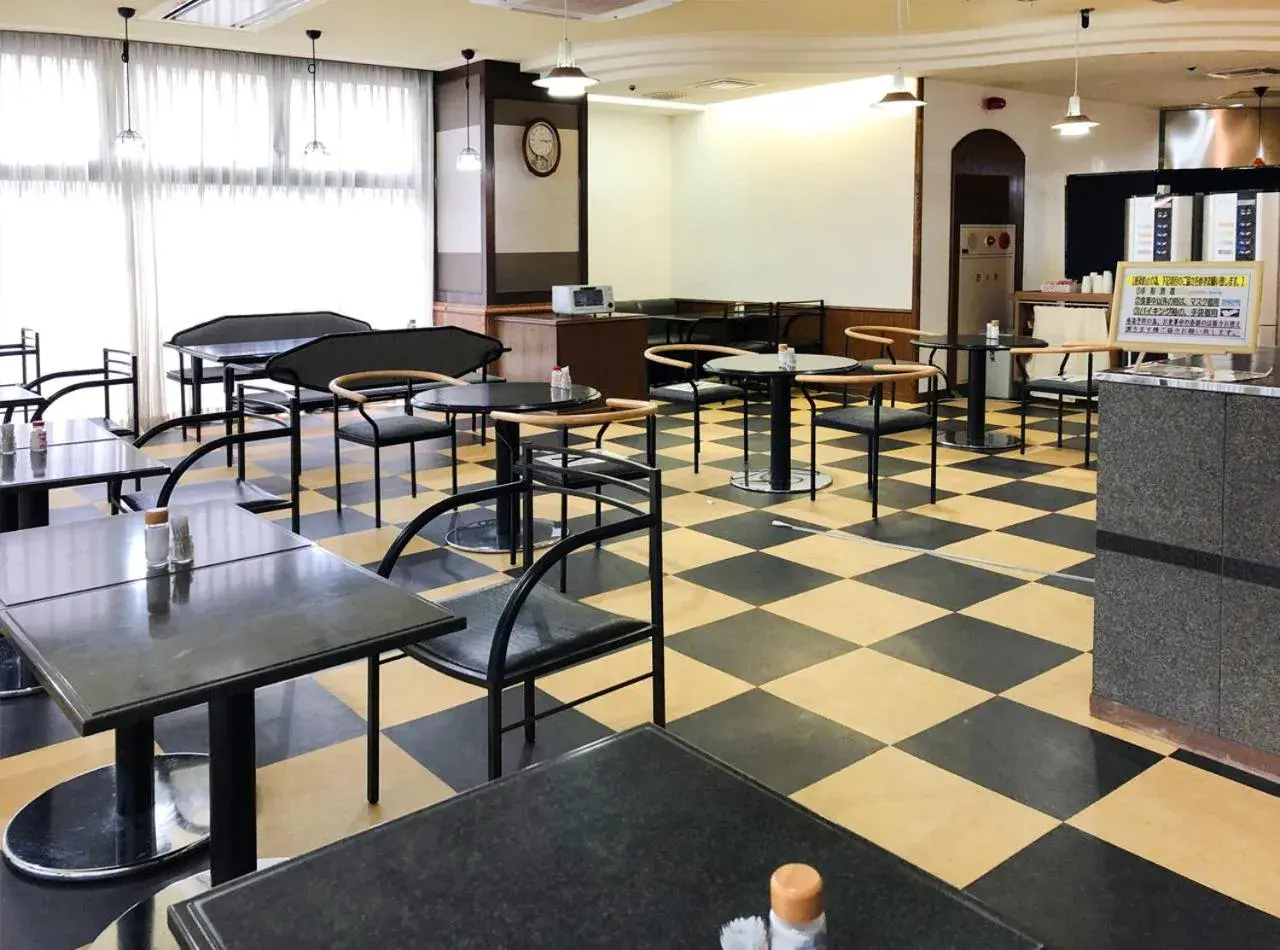 Restaurant/places to eat in Neyagawa Trend Hotel Restaurant/places to eat in Neyagawa Trend Hotel