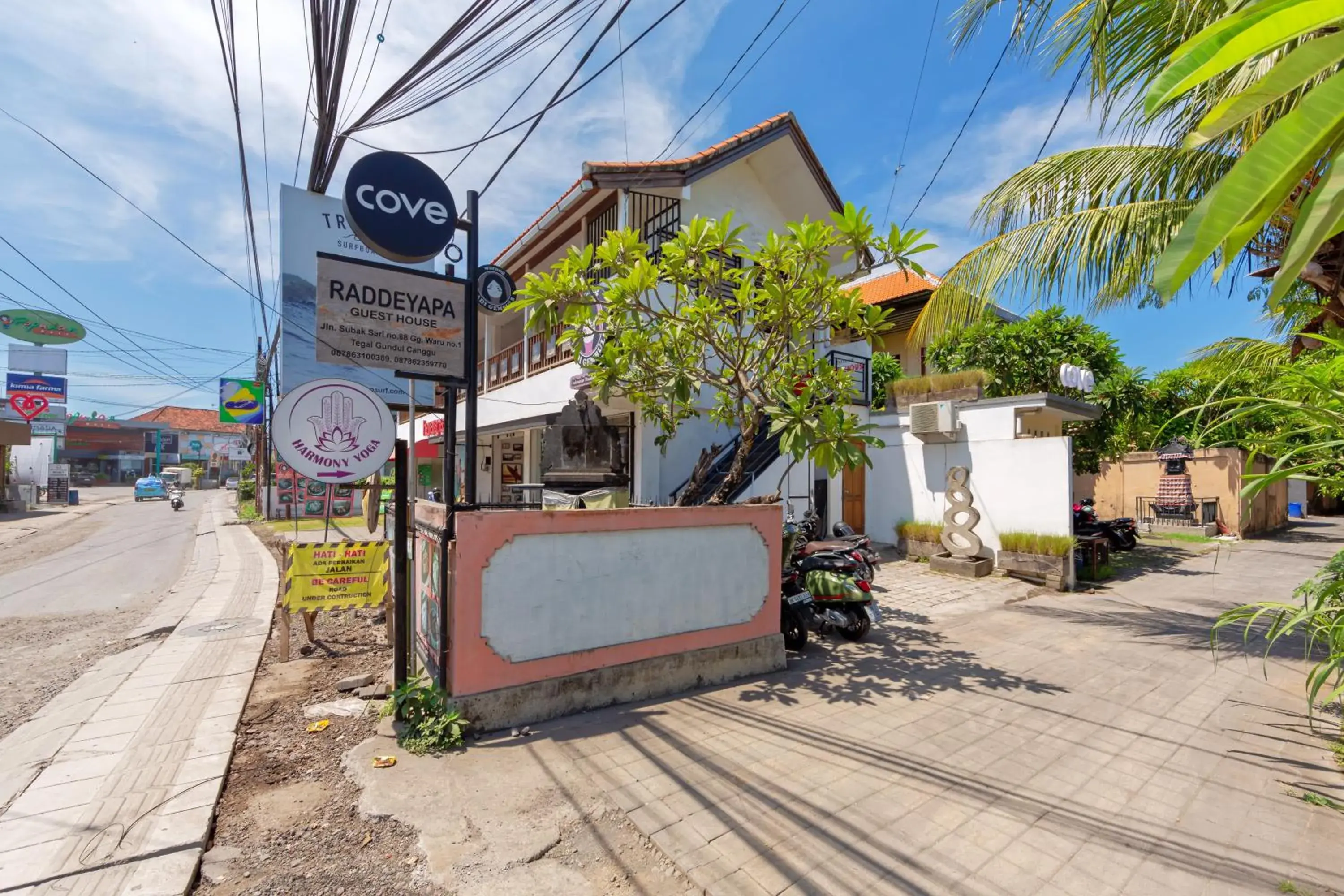 Property building in Cove Raddeyapa Property building in Cove Raddeyapa