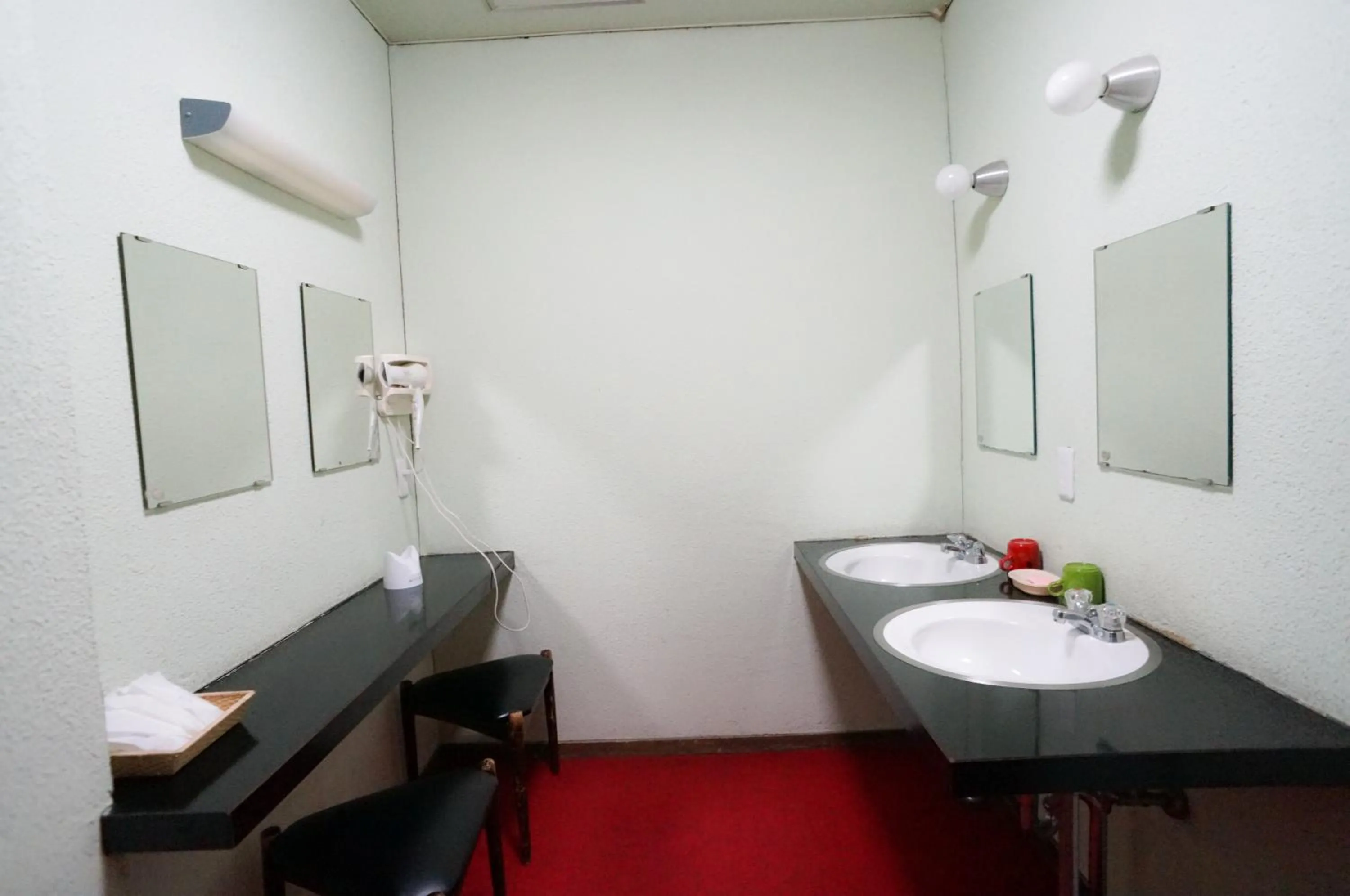 Public Bath in Hakuba Märchen House