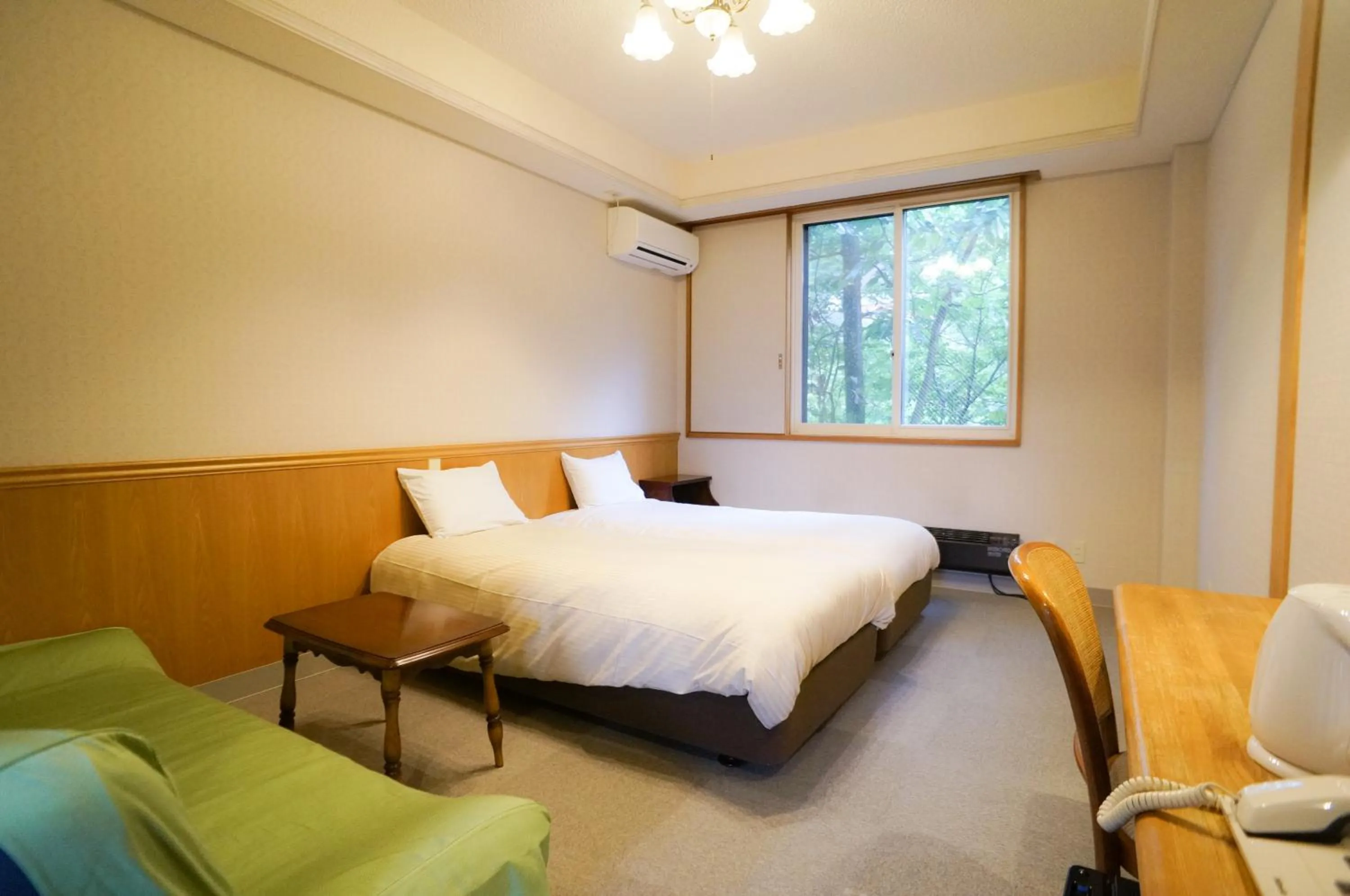 Photo of the whole room, Bed in Hakuba Märchen House