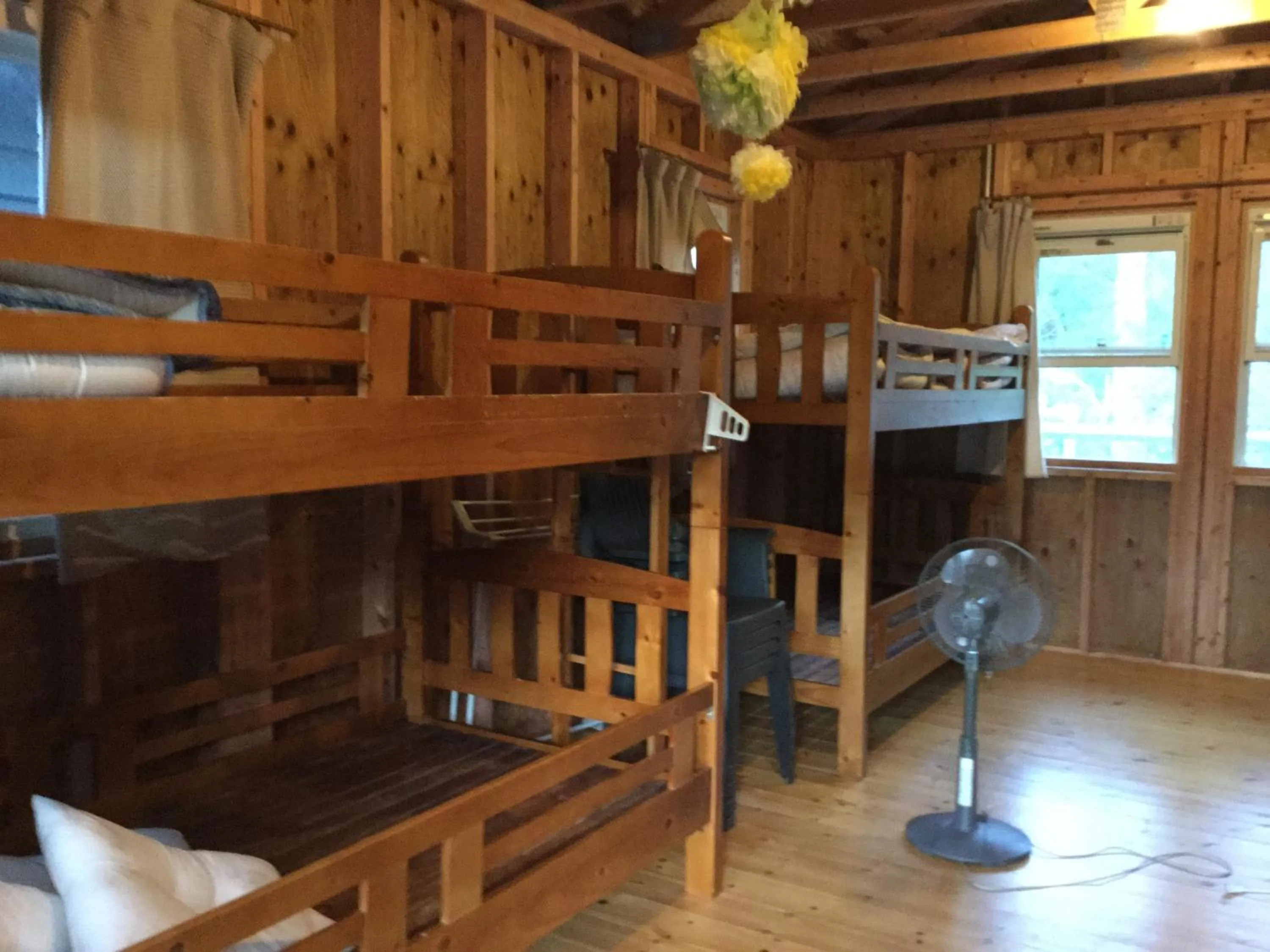 Photo of the whole room, Bed in Shanti Bungalow