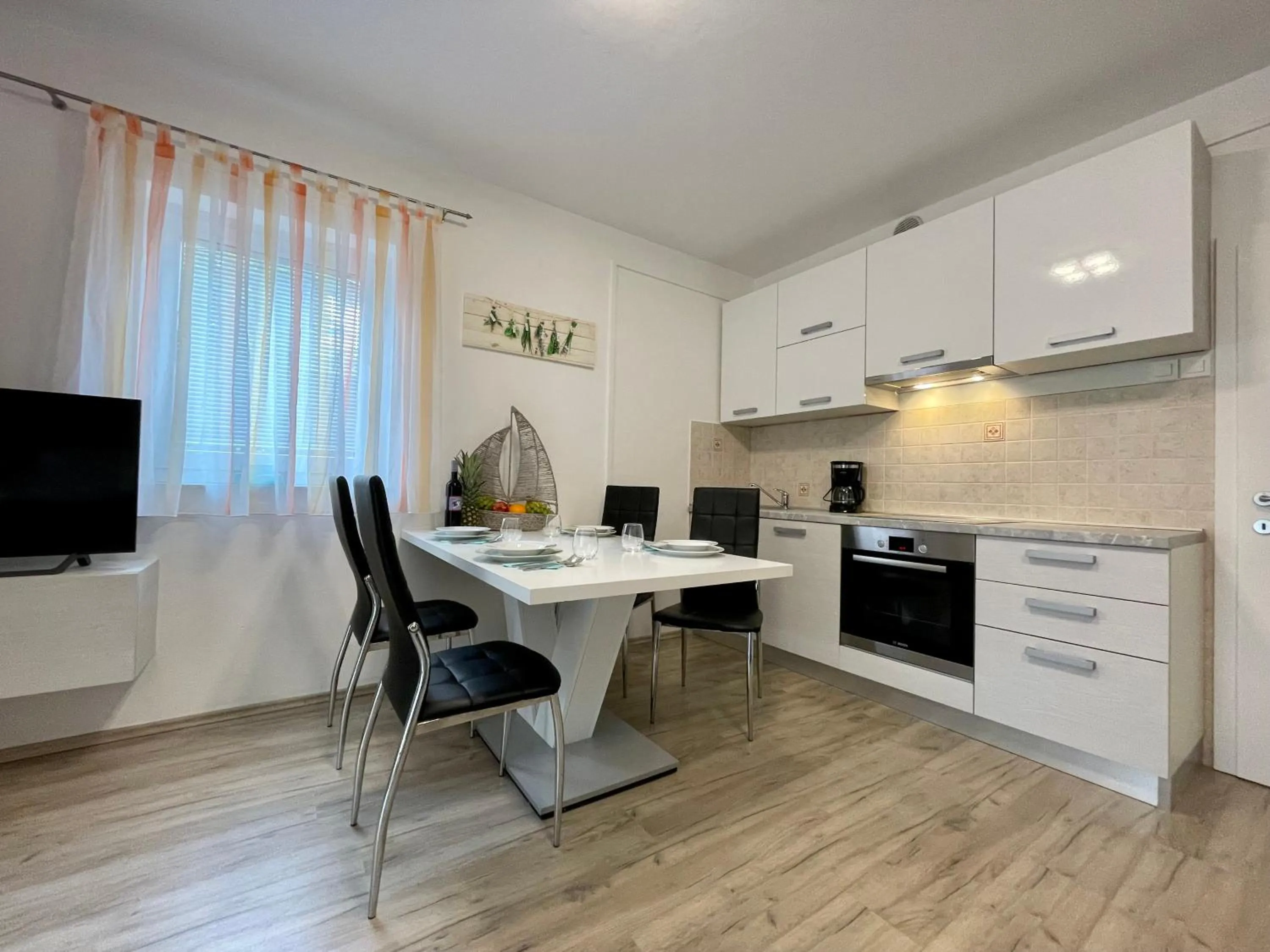 Apartments Lara