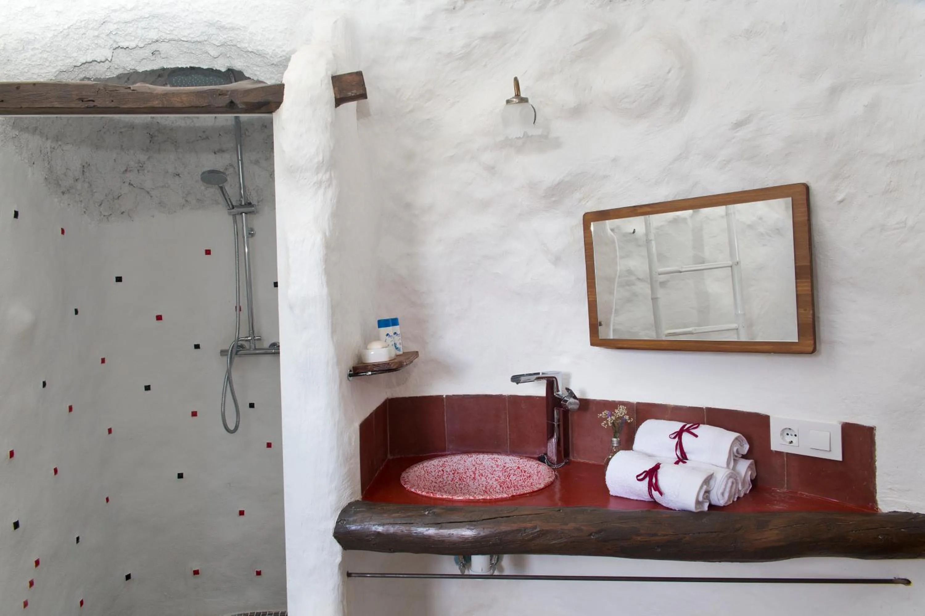 Shower in Balcones de Piedad