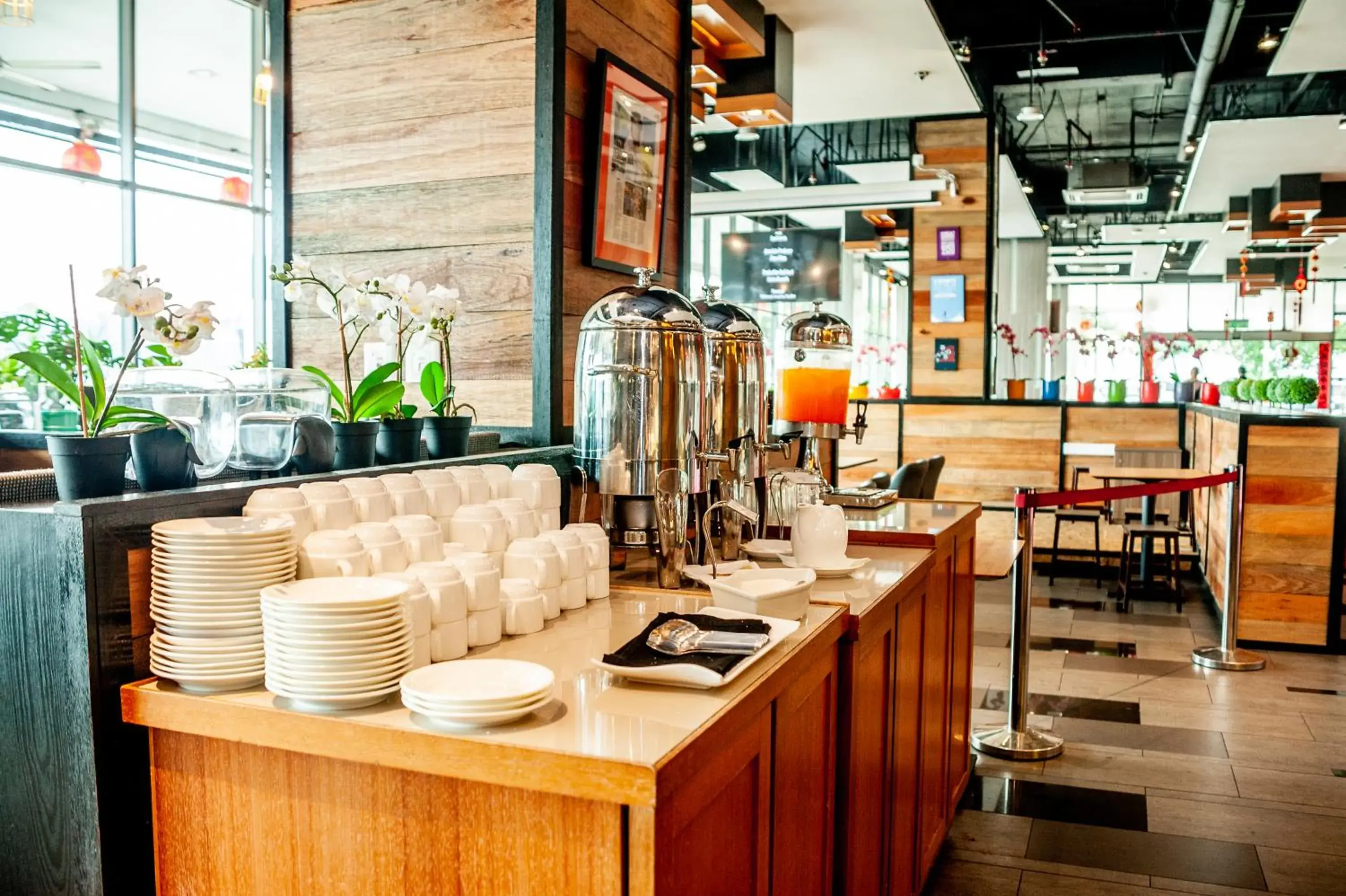 Restaurant/places to eat in KIP Hotel Restaurant/places to eat in KIP Hotel