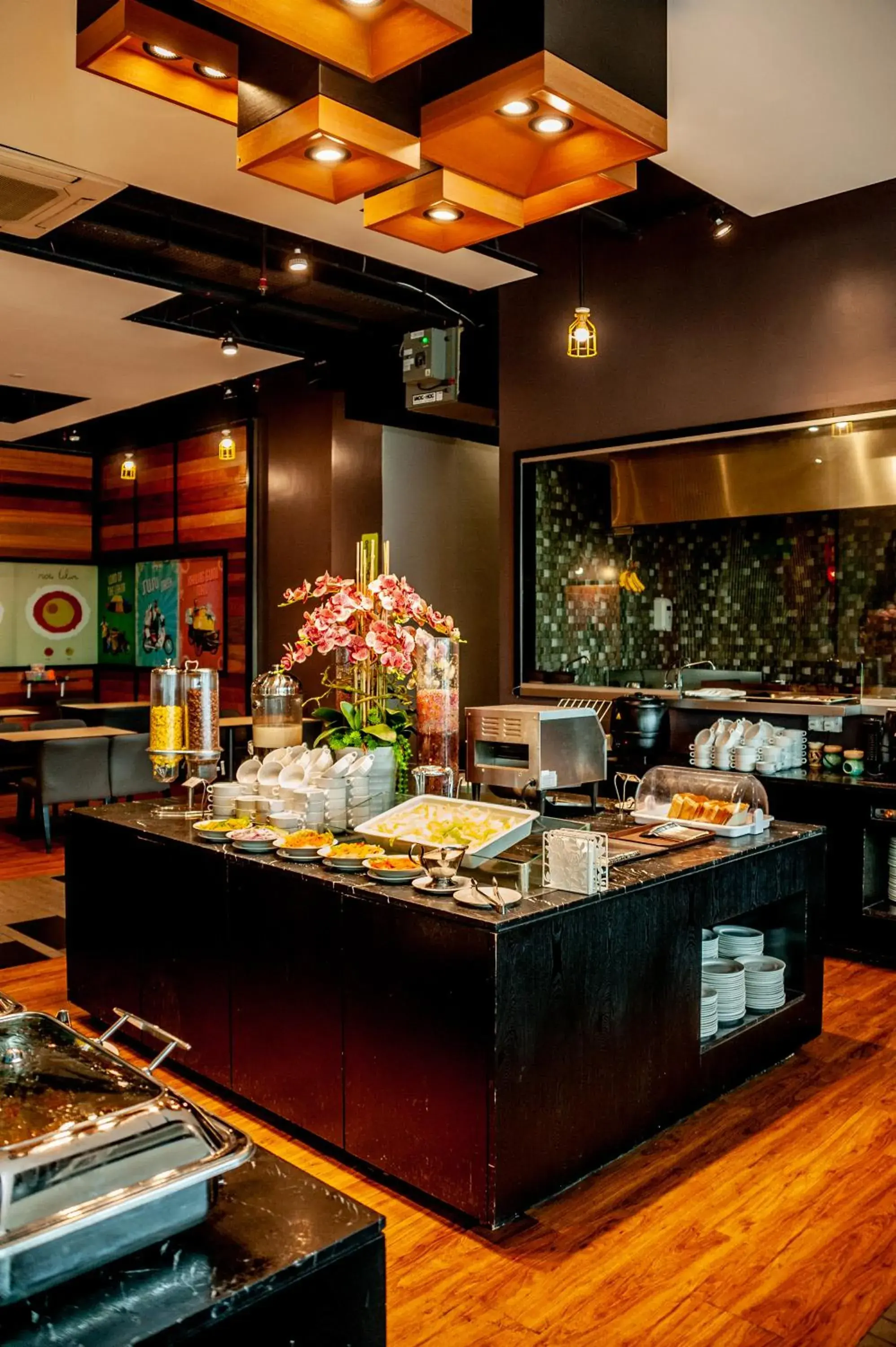 Restaurant/places to eat in KIP Hotel Restaurant/places to eat in KIP Hotel