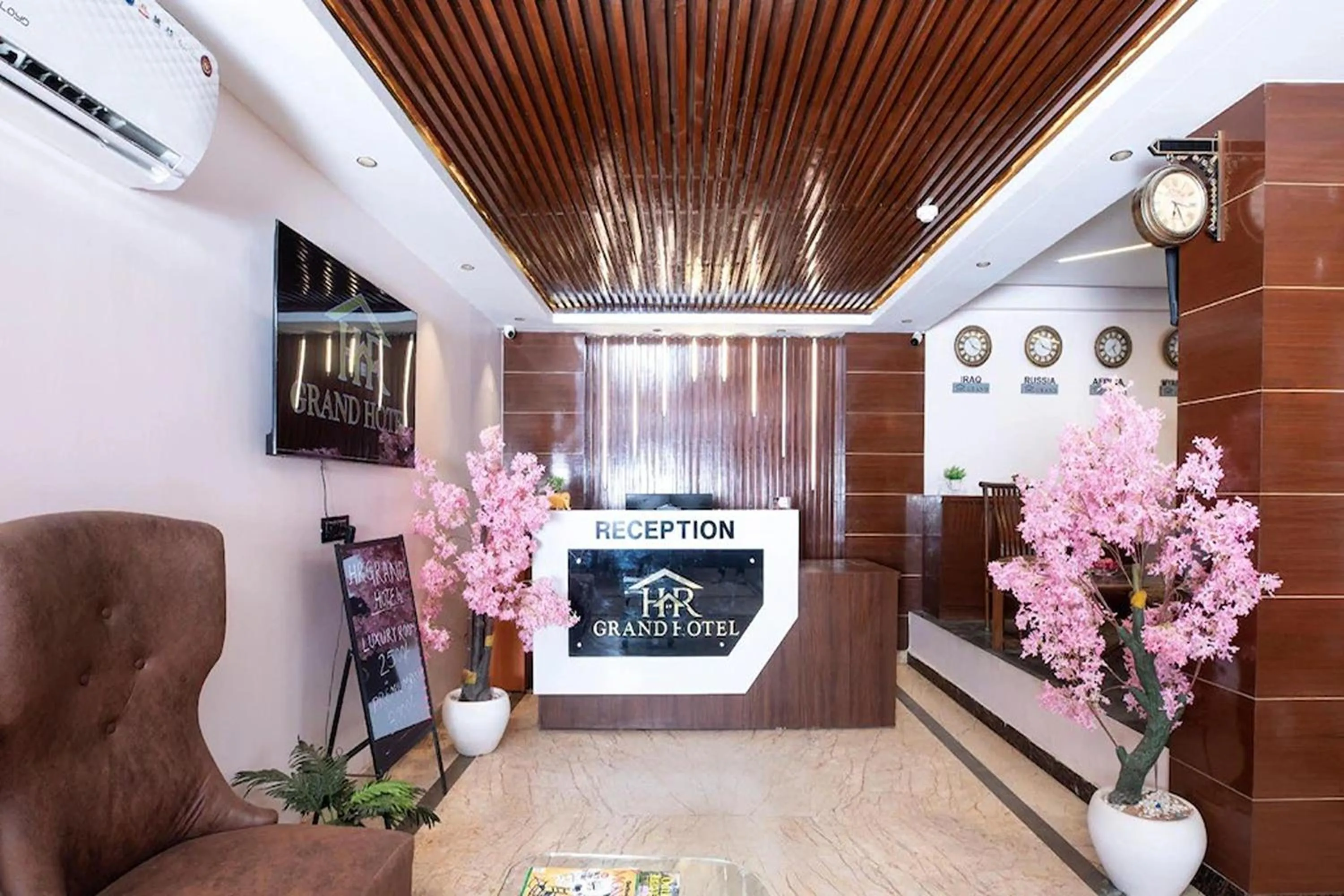 Lobby or reception in HR Grand Hotel