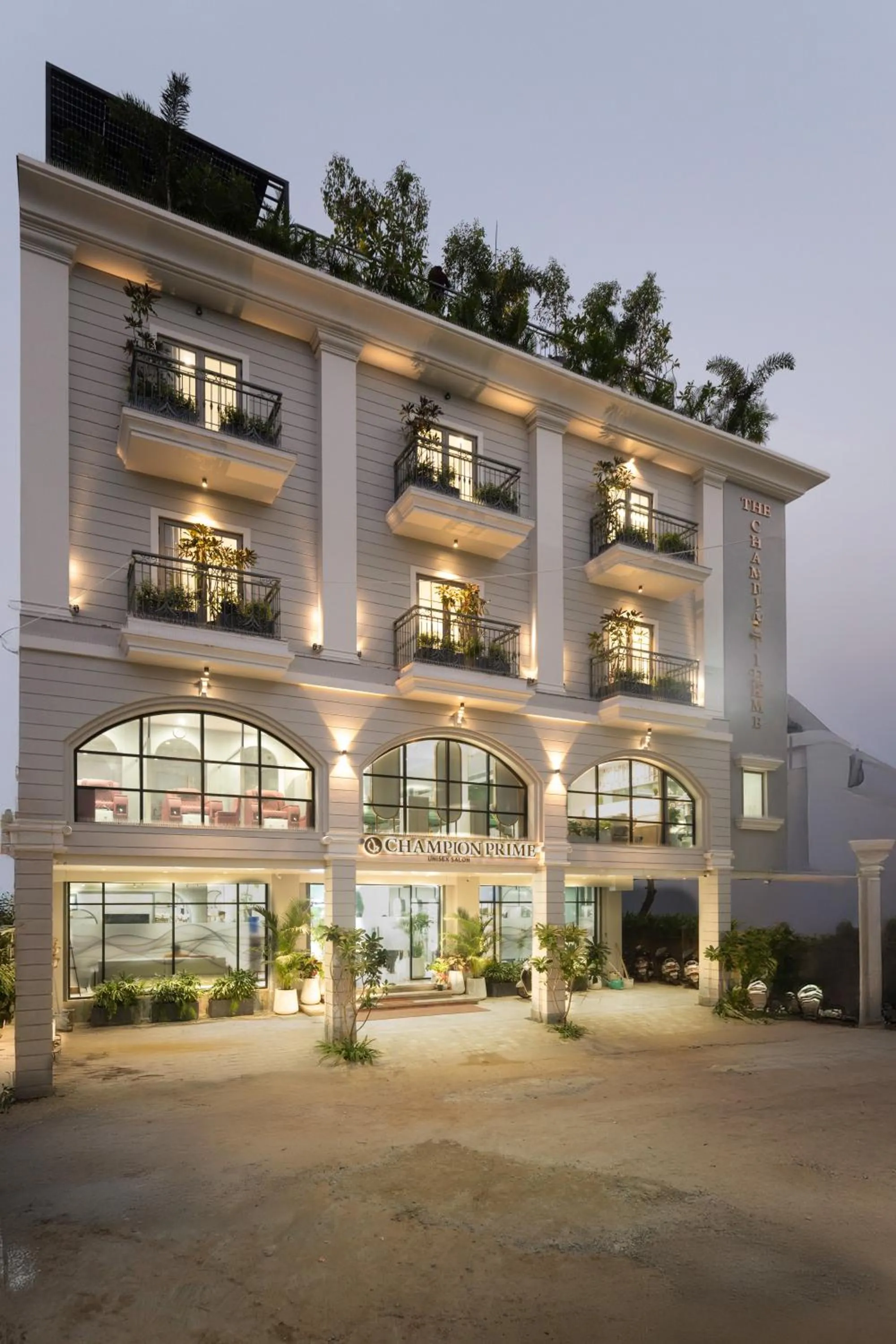 Champion Prime-My Downtown Hotel