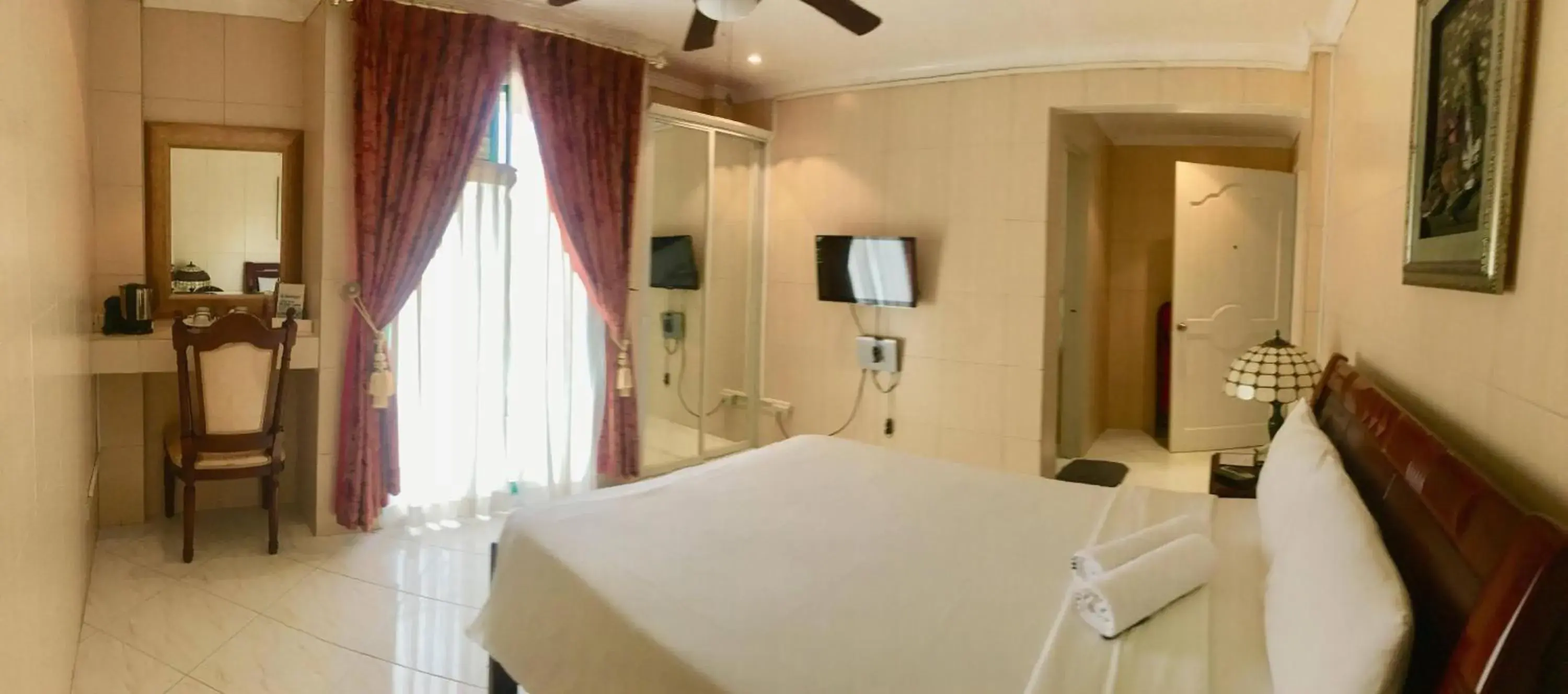 Superior Queen Room in Emiramona Garden Hotel Superior Queen Room in Emiramona Garden Hotel
