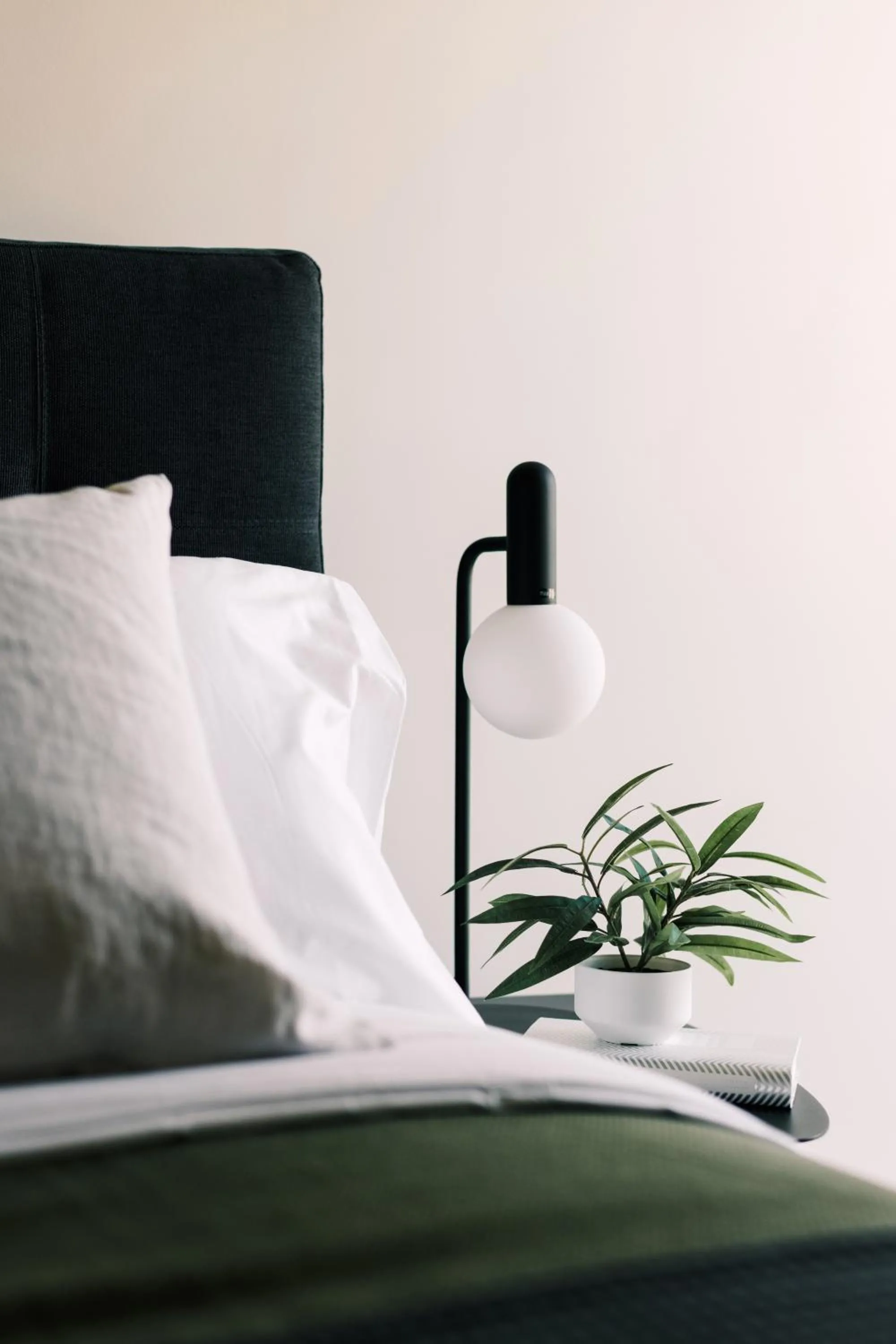 Bed in Native Verso
