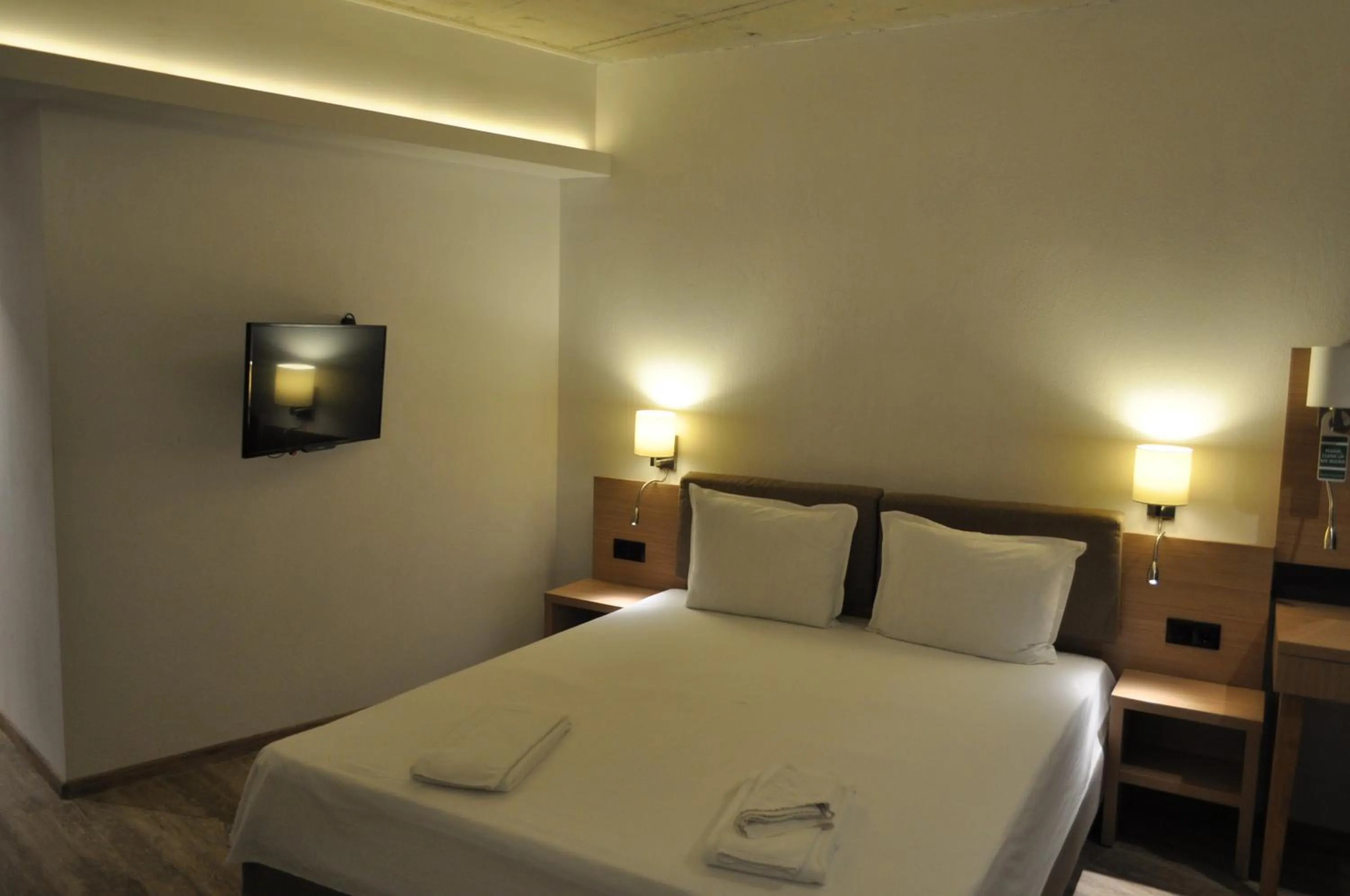 Bedroom, Bed in Hotel Tyulenovo