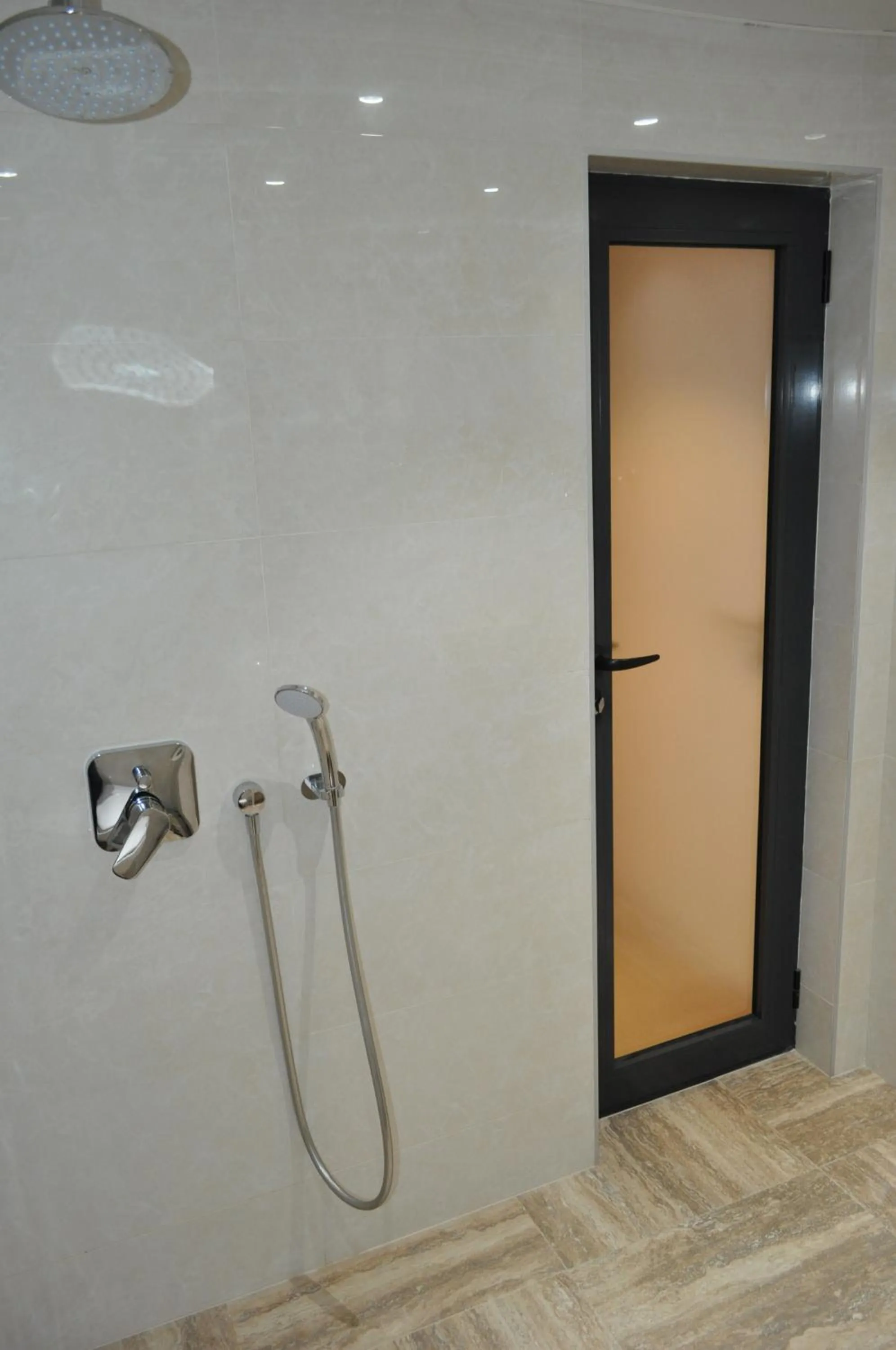 Bathroom in Hotel Tyulenovo