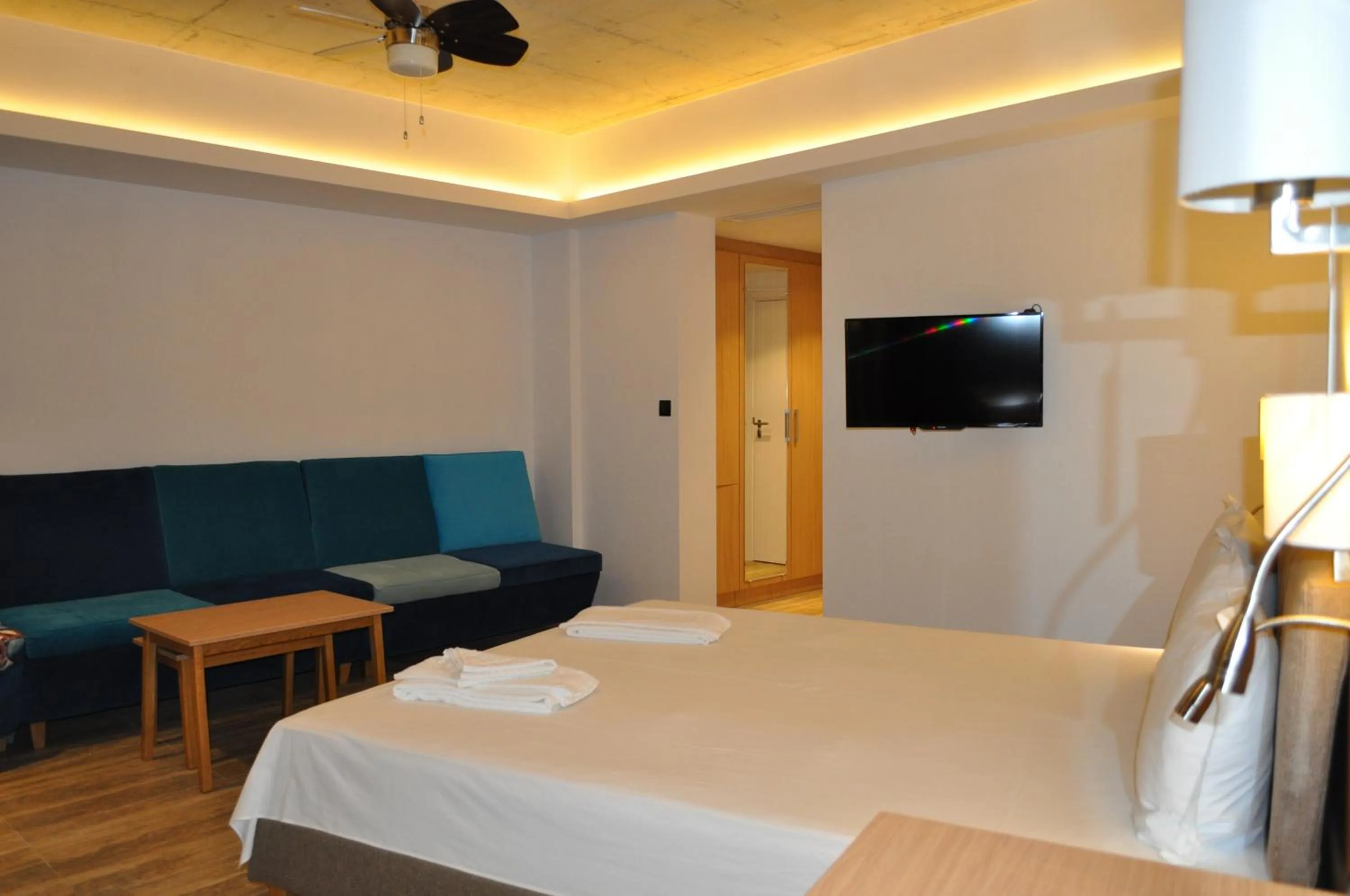 Spring, Bed in Hotel Tyulenovo