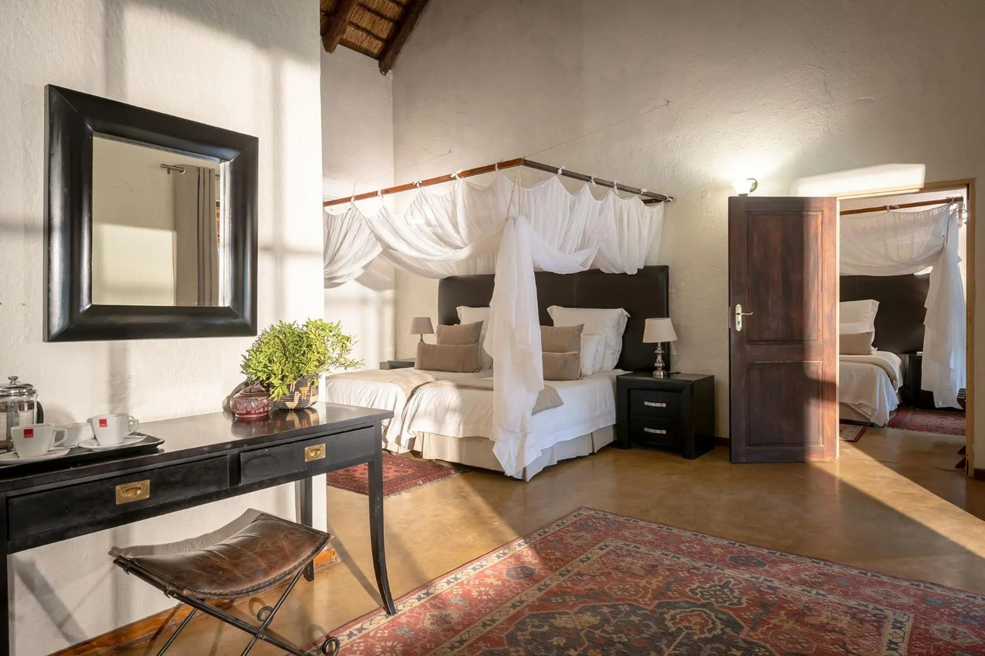 Property building, Bed in Karongwe- Shiduli Safari Lodge