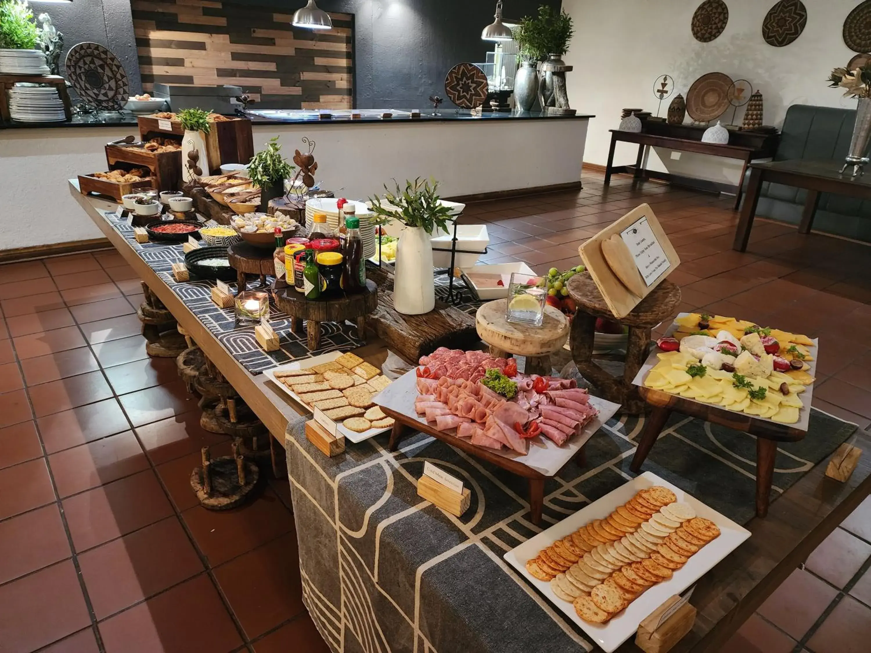 Property building in Karongwe- Shiduli Safari Lodge Property building in Karongwe- Shiduli Safari Lodge