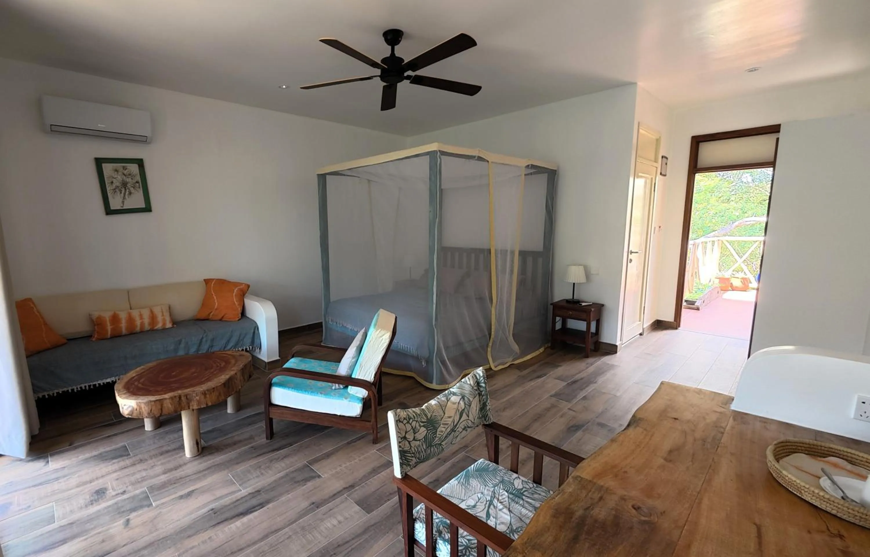 Photo of the whole room, Bed in Kipepeo Beach and Village