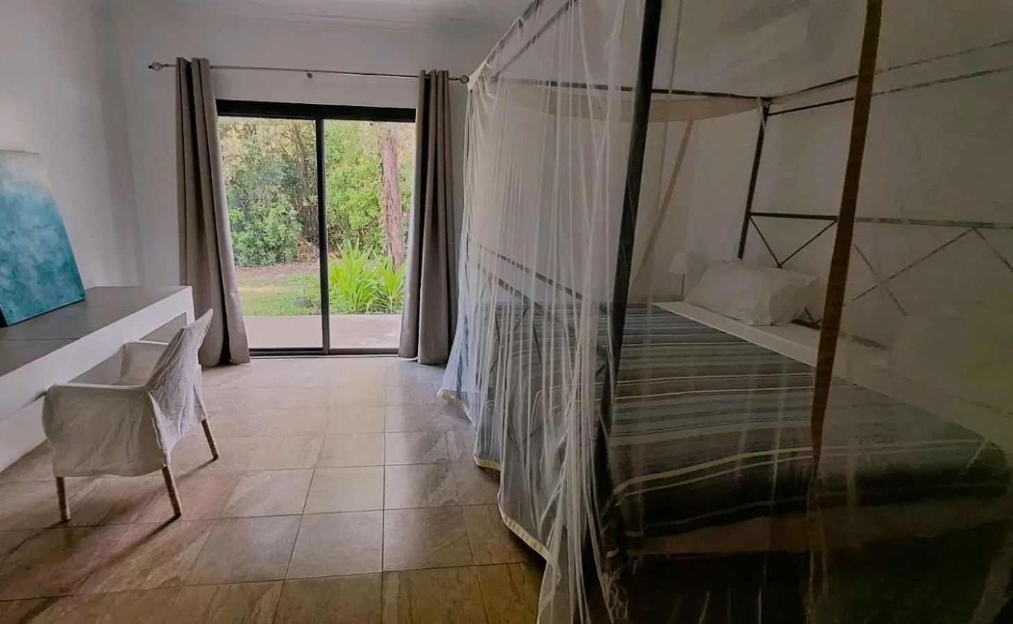 Bedroom, Bed in Kipepeo Beach and Village