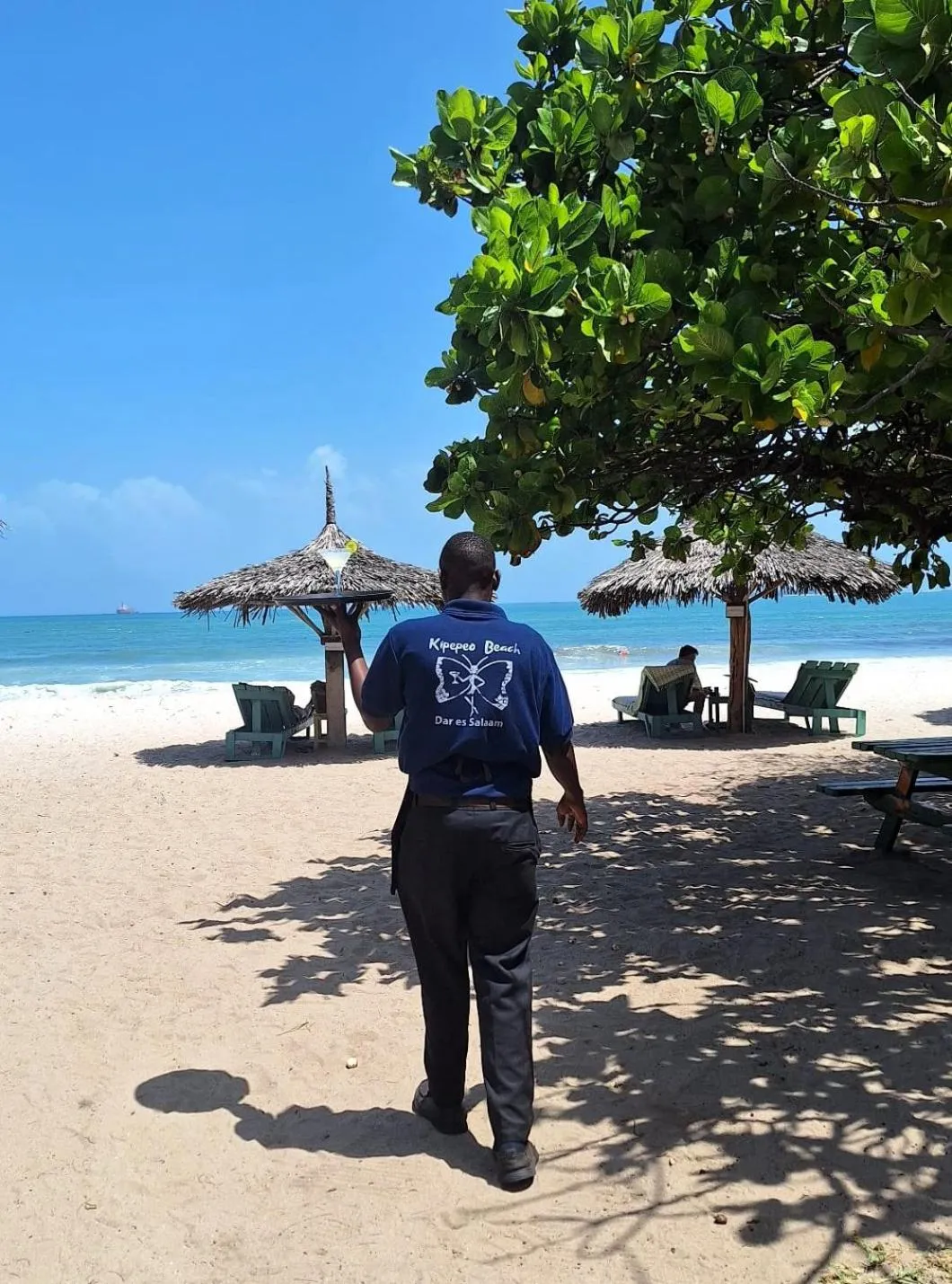 Restaurant/places to eat in Kipepeo Beach and Village