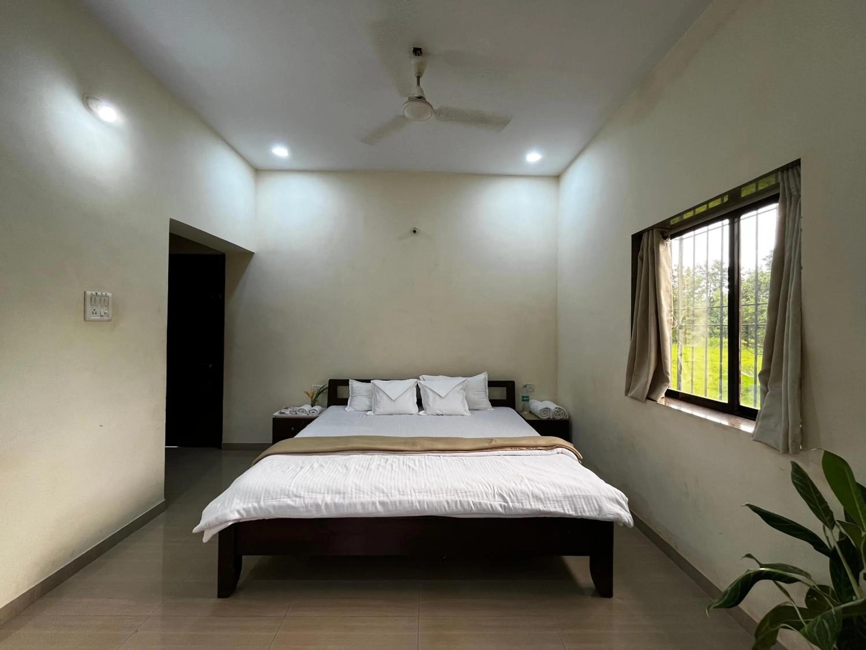 Bed in Surve Natures Resort - Chiplun