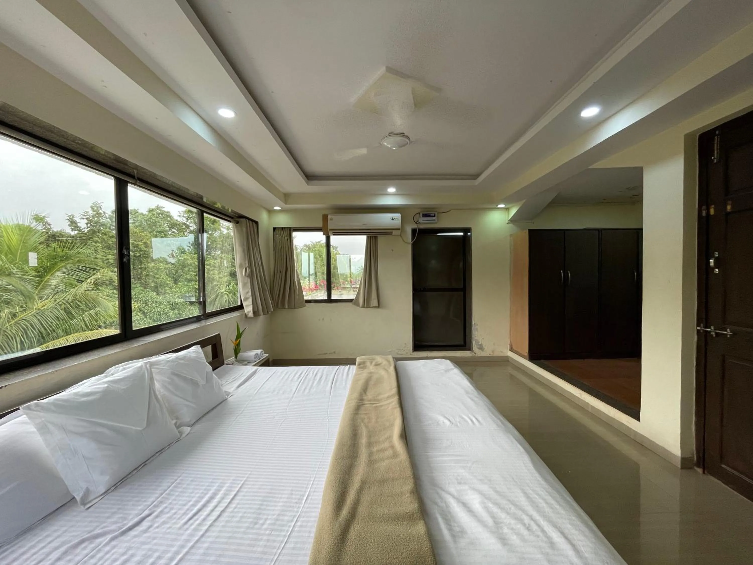 Bed in Surve Natures Resort - Chiplun