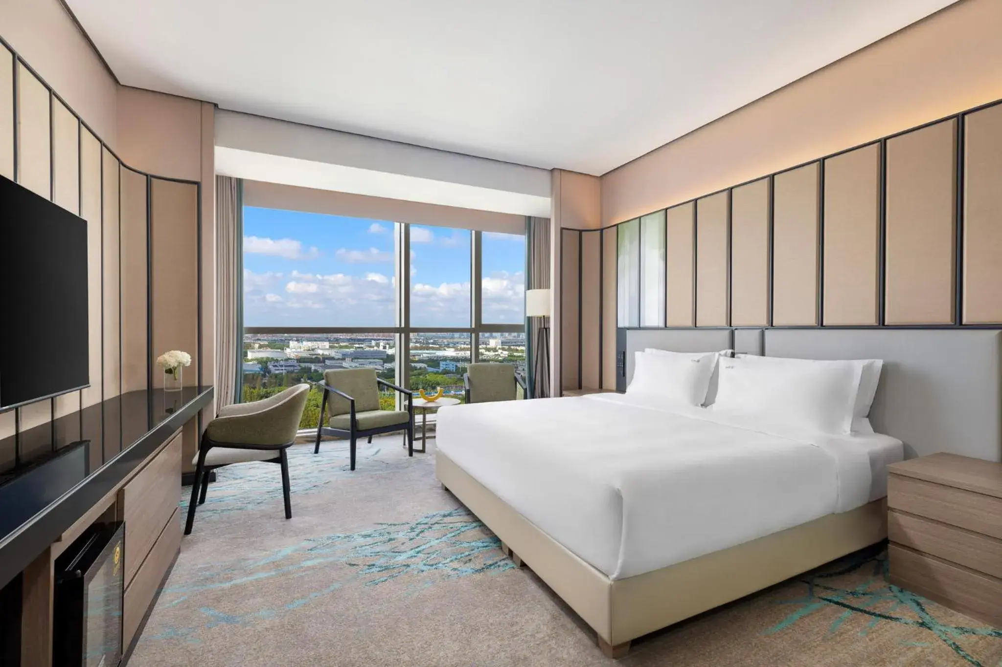 Photo of the whole room, Bed in Holiday Inn Shanghai Minhang Center by IHG Photo of the whole room, Bed in Holiday Inn Shanghai Minhang Center by IHG