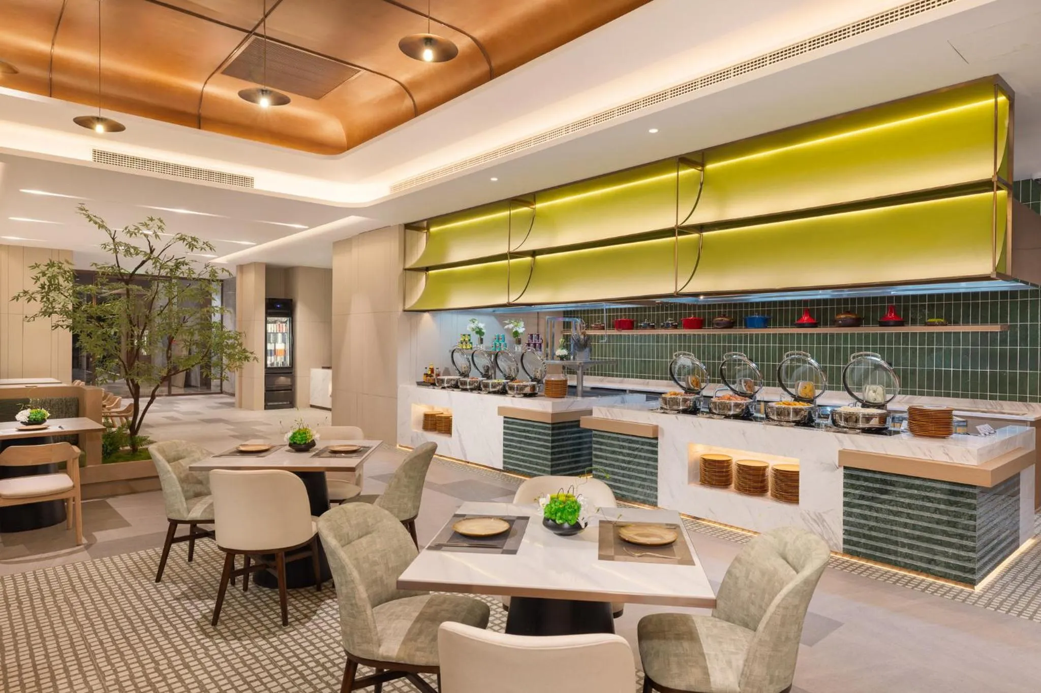 Restaurant/places to eat in Holiday Inn Shanghai Minhang Center by IHG