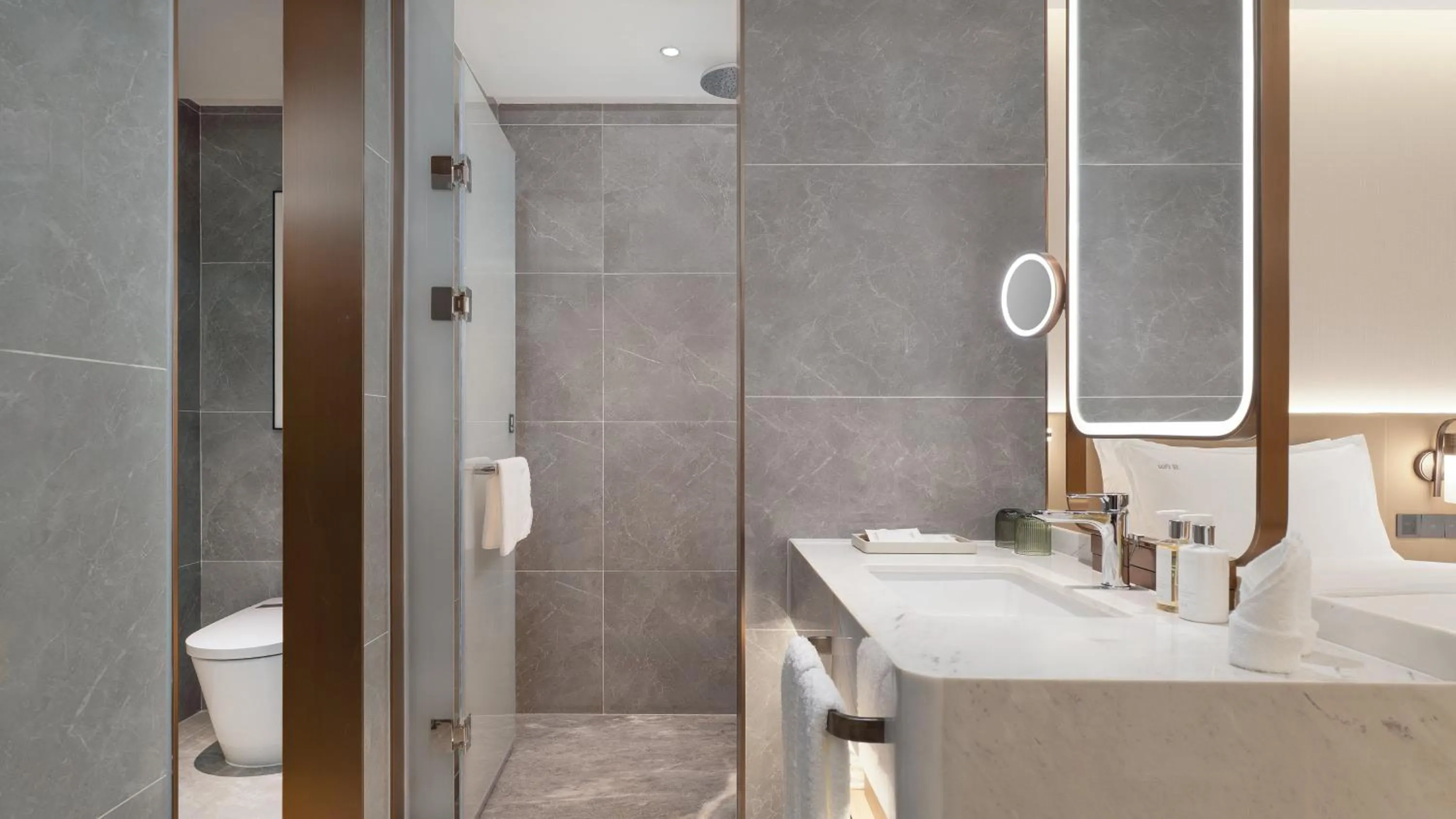 Photo of the whole room in Holiday Inn Jinan Thousand Buddha Mountain by IHG