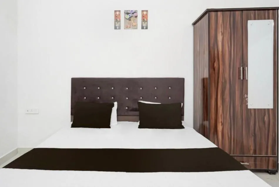Bed in Bloom Stay