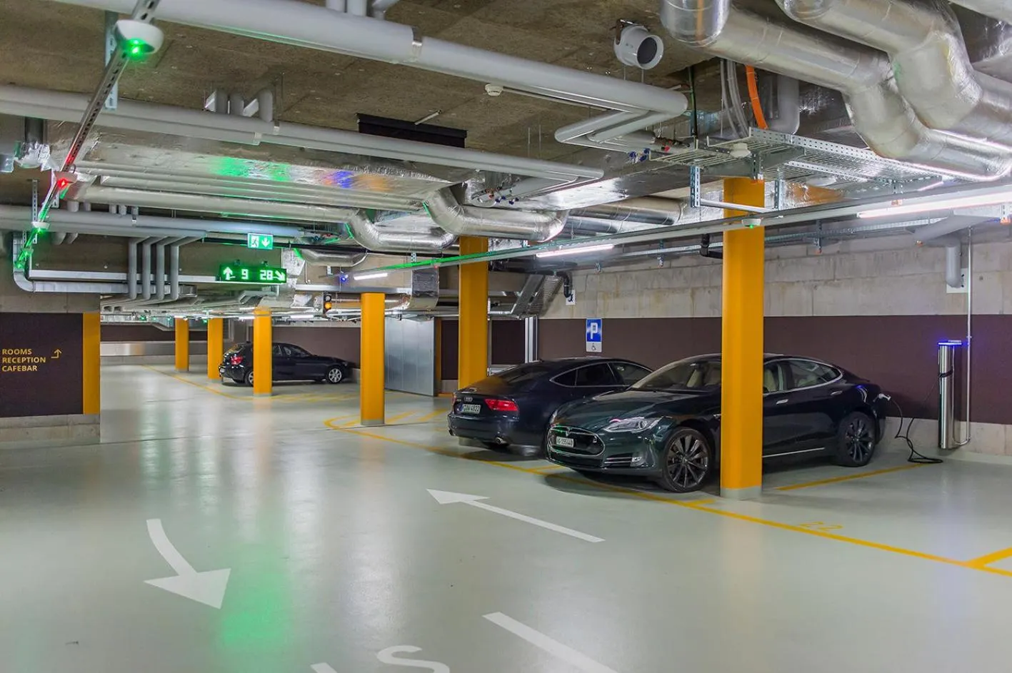 Property building in Hotel one66 (free parking garage)