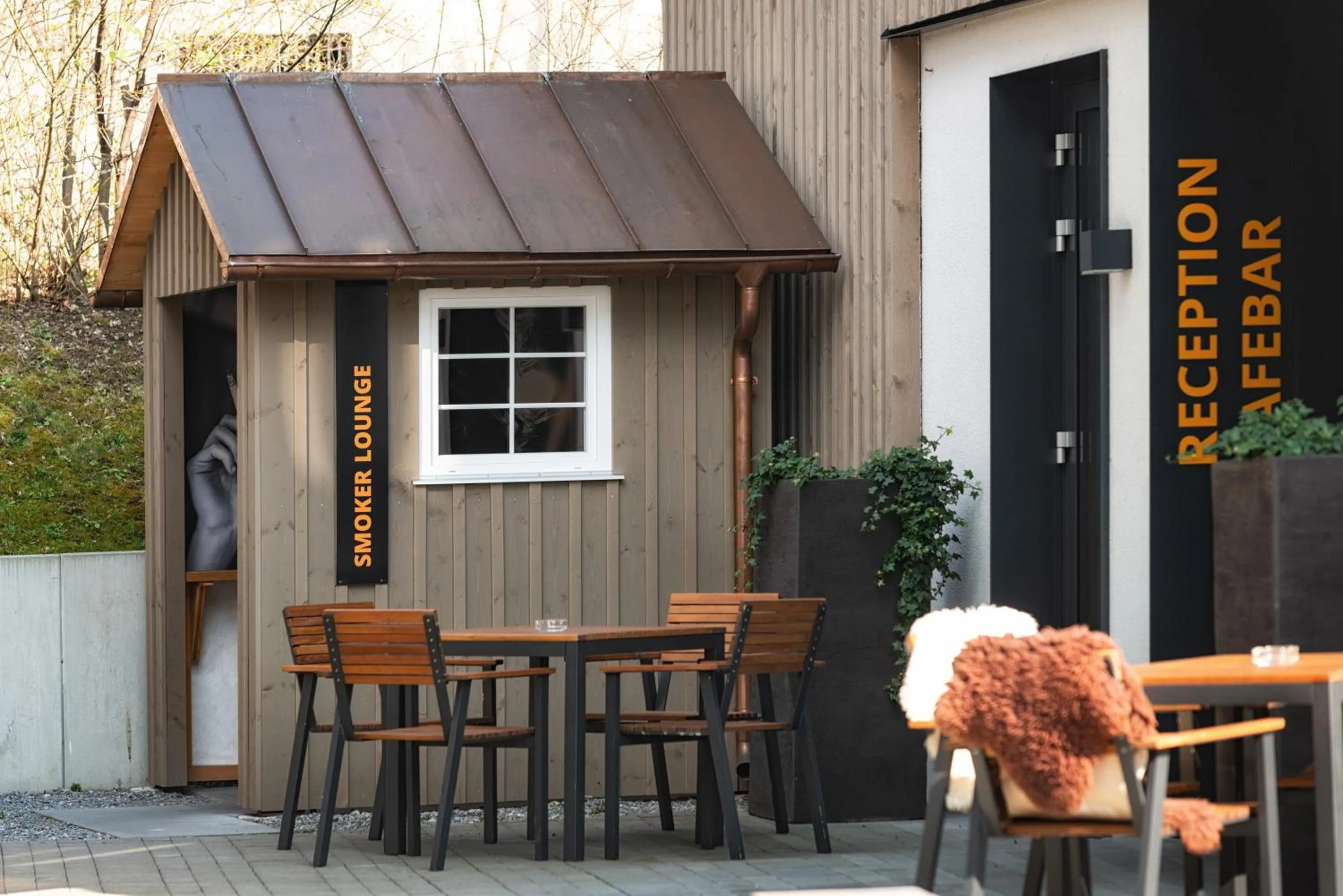 Decorative detail in Hotel one66 (free parking garage)